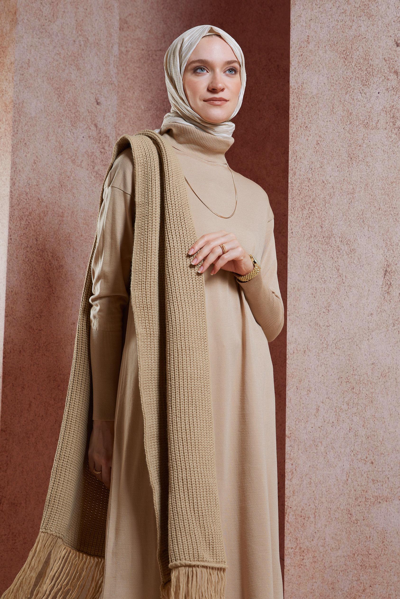 Tesettür giyim BEJ UZUN TRİKO TUNİK 44925