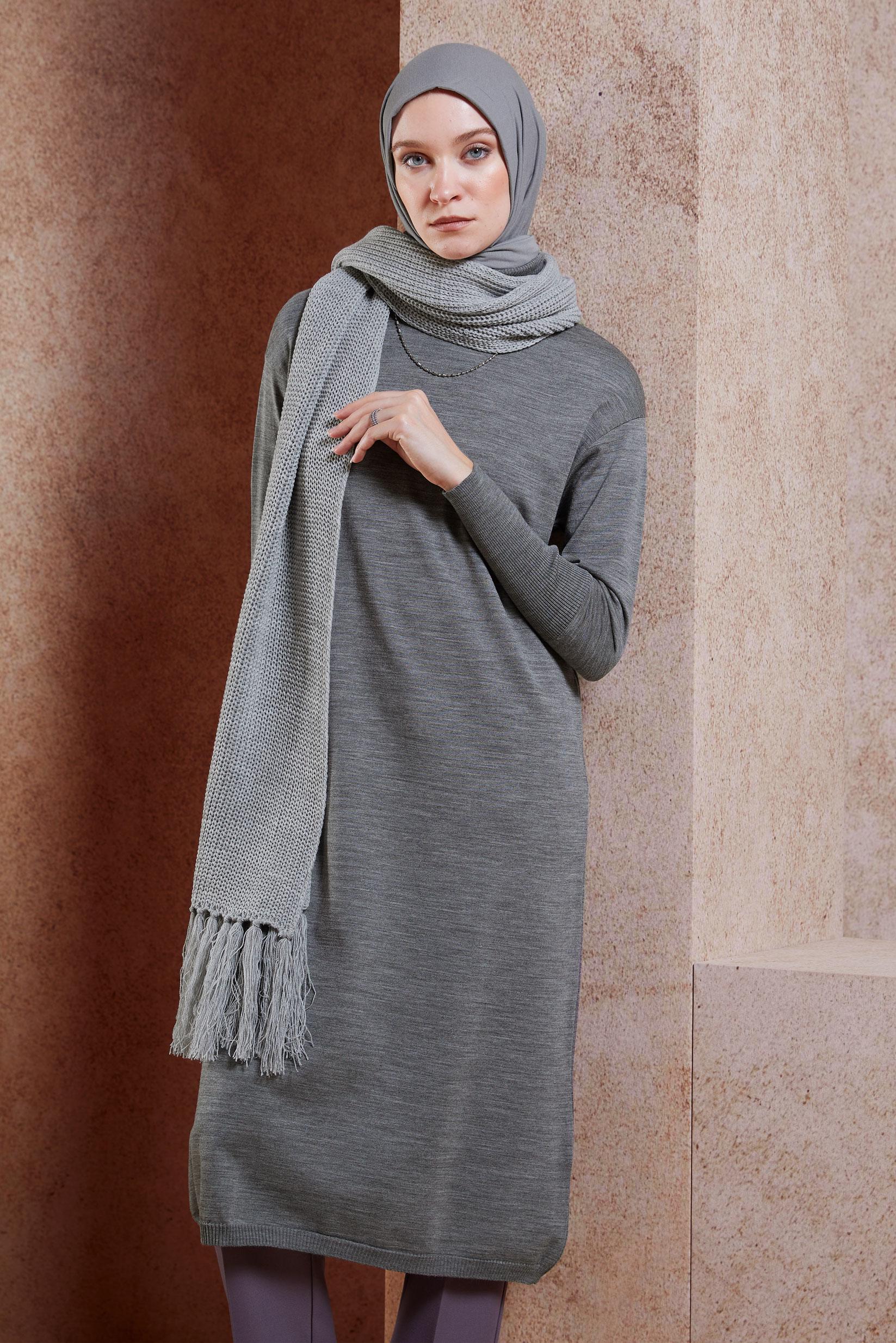 Tesettür giyim GRİ UZUN TRİKO TUNİK 44925