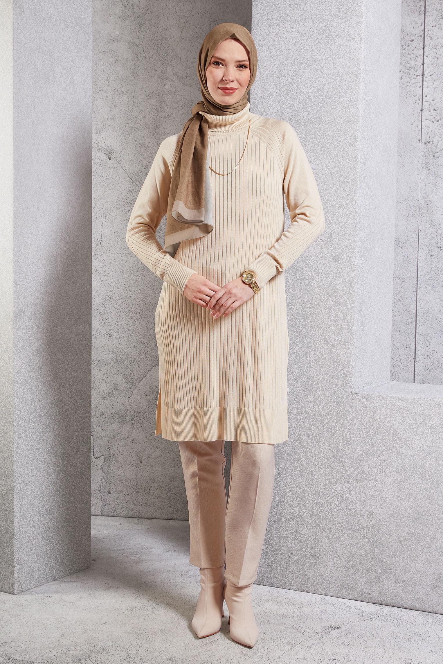 Tesettür giyim BEJ BOĞAZLI YAKA TRİKO TUNİK 44930