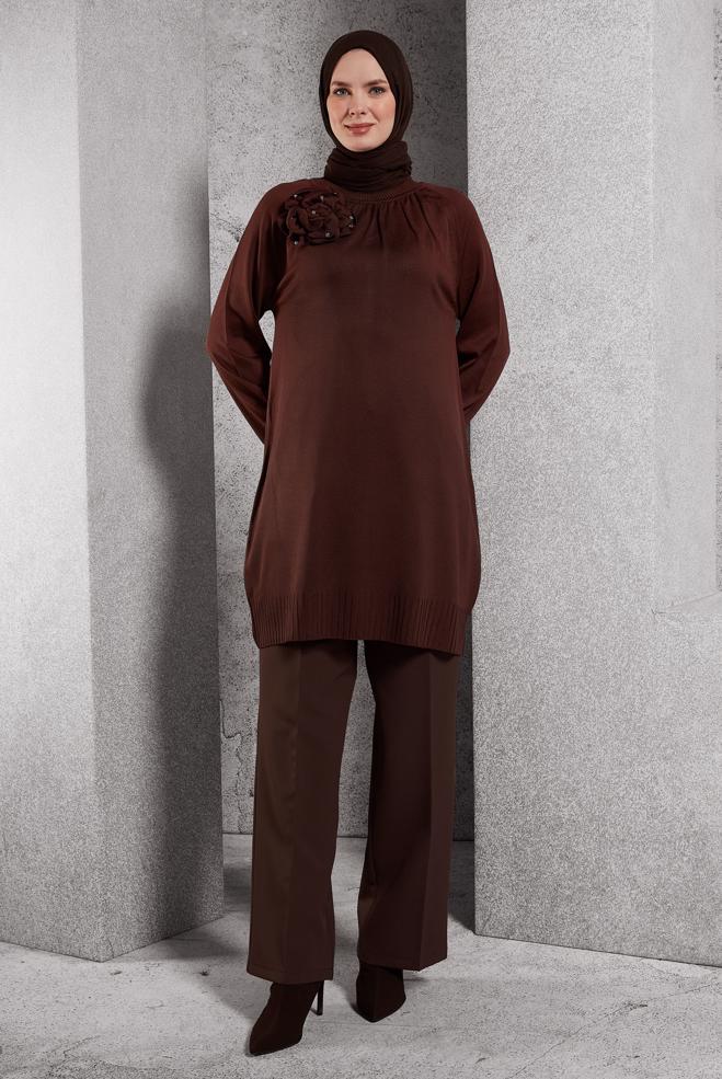 Vêtements hijab BRUN TUNIQUE EN TRICOT AVEC BROCHE 44987 - ALVİNA