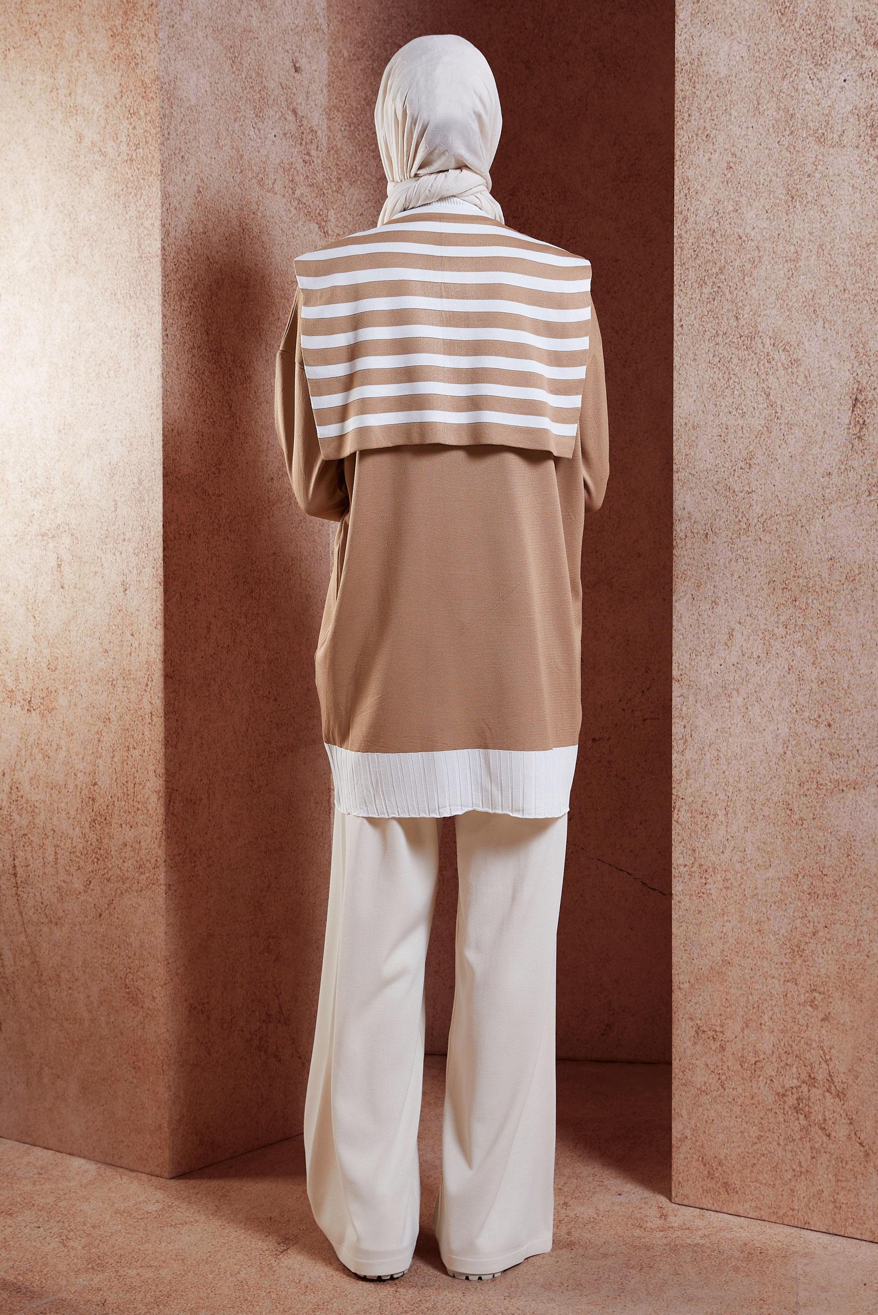 Tesettür giyim KAHVE BROŞ DETAYLI TRİKO TUNİK 44990