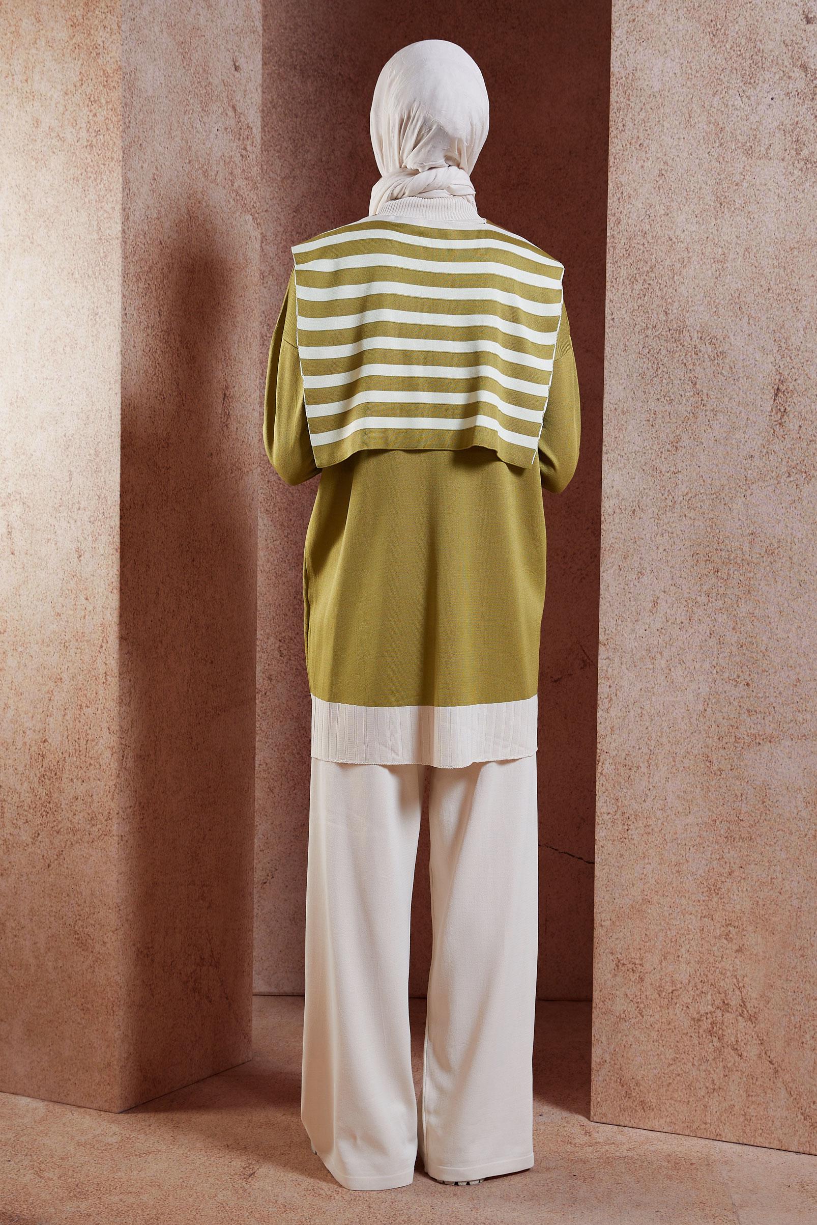 Tesettür giyim YEŞİL BROŞ DETAYLI TRİKO TUNİK 44990