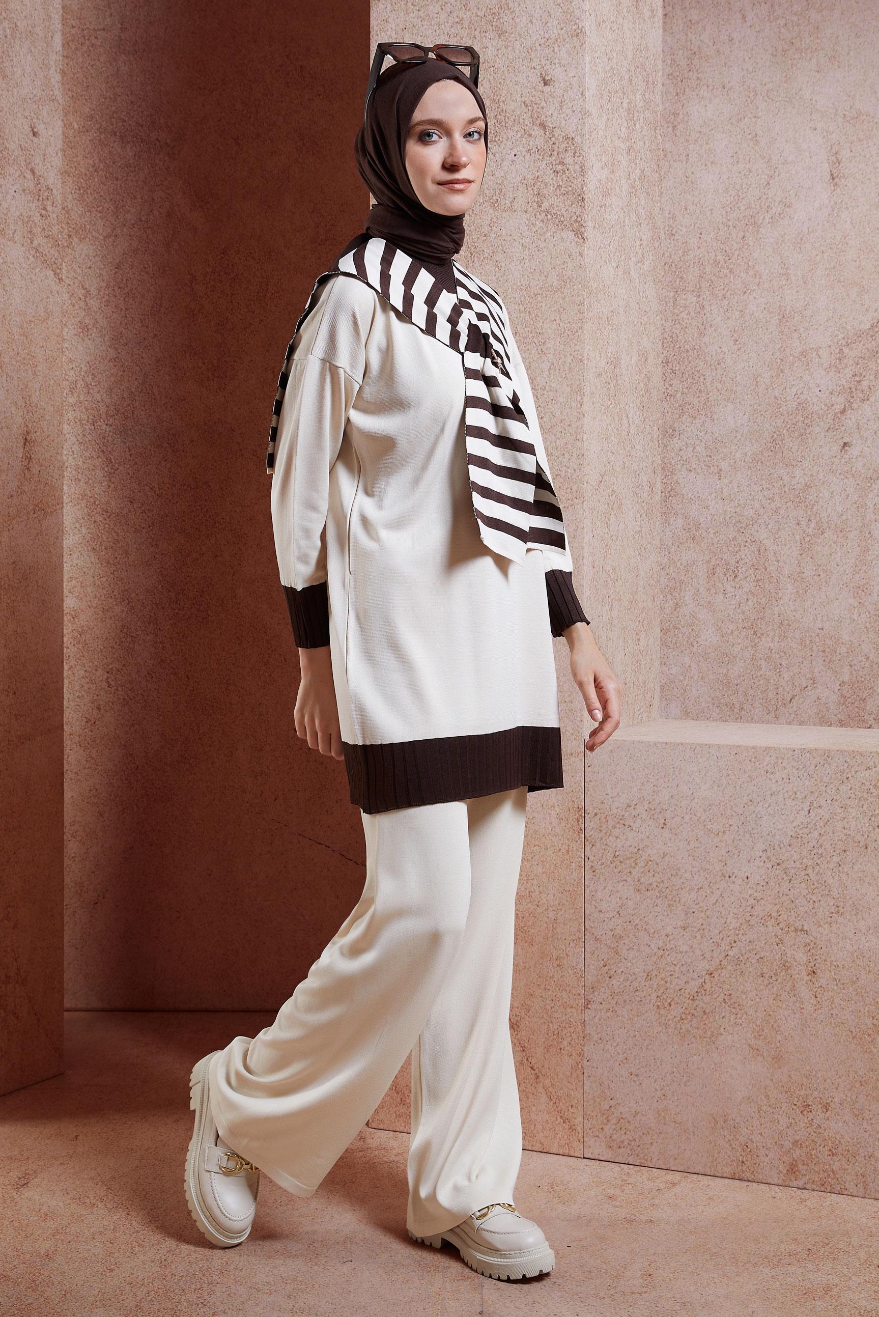 Tesettür giyim KAHVE BROŞ DETAYLI TRİKO TUNİK 44990