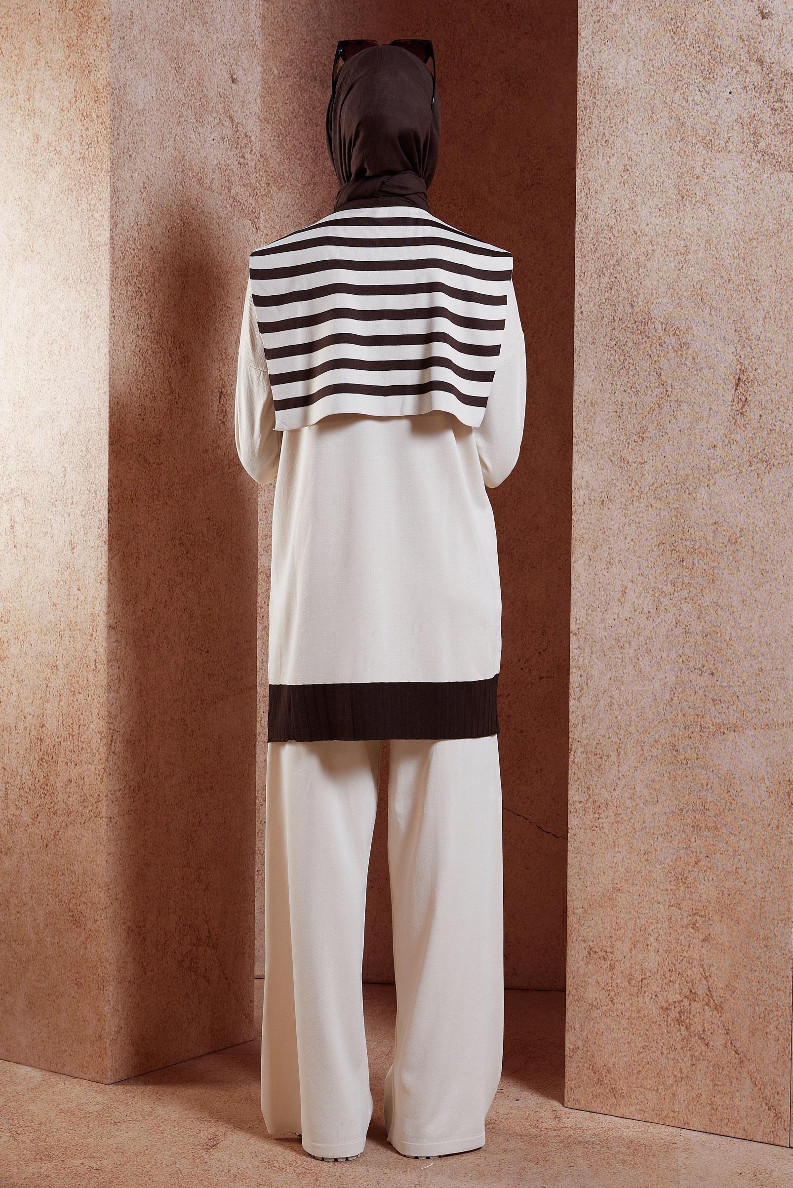 Tesettür giyim KAHVE BROŞ DETAYLI TRİKO TUNİK 44990