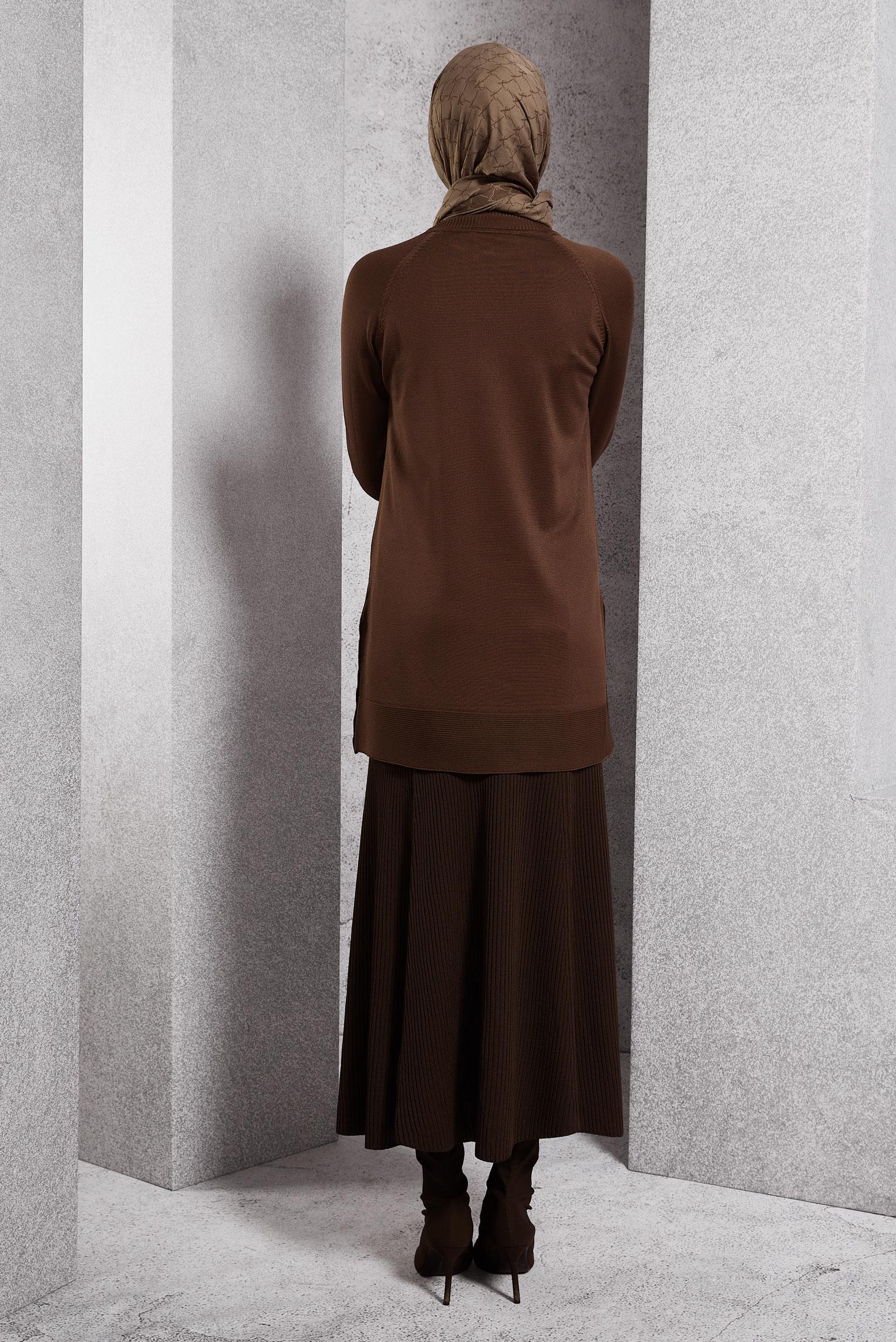 Tesettür giyim KAHVE DÜĞME DETAYLI TRİKO TUNİK 45018