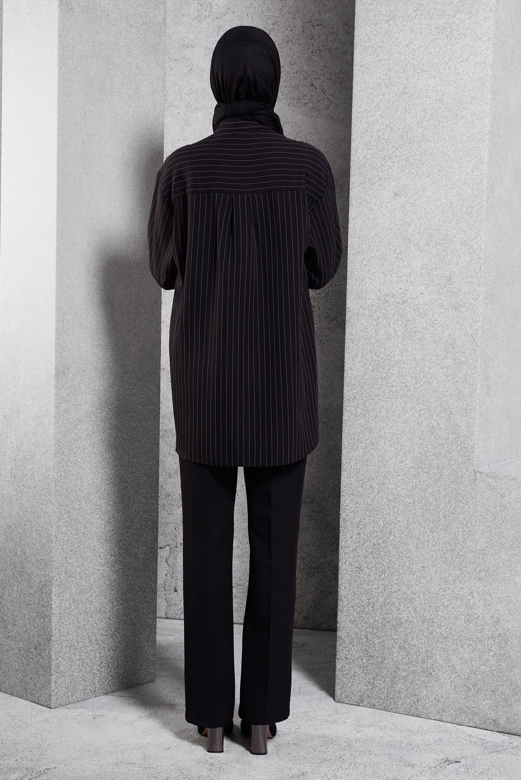 Tesettür giyim SİYAH İŞLEME DETAYLI ÇİZGİLİ TUNİK 45048