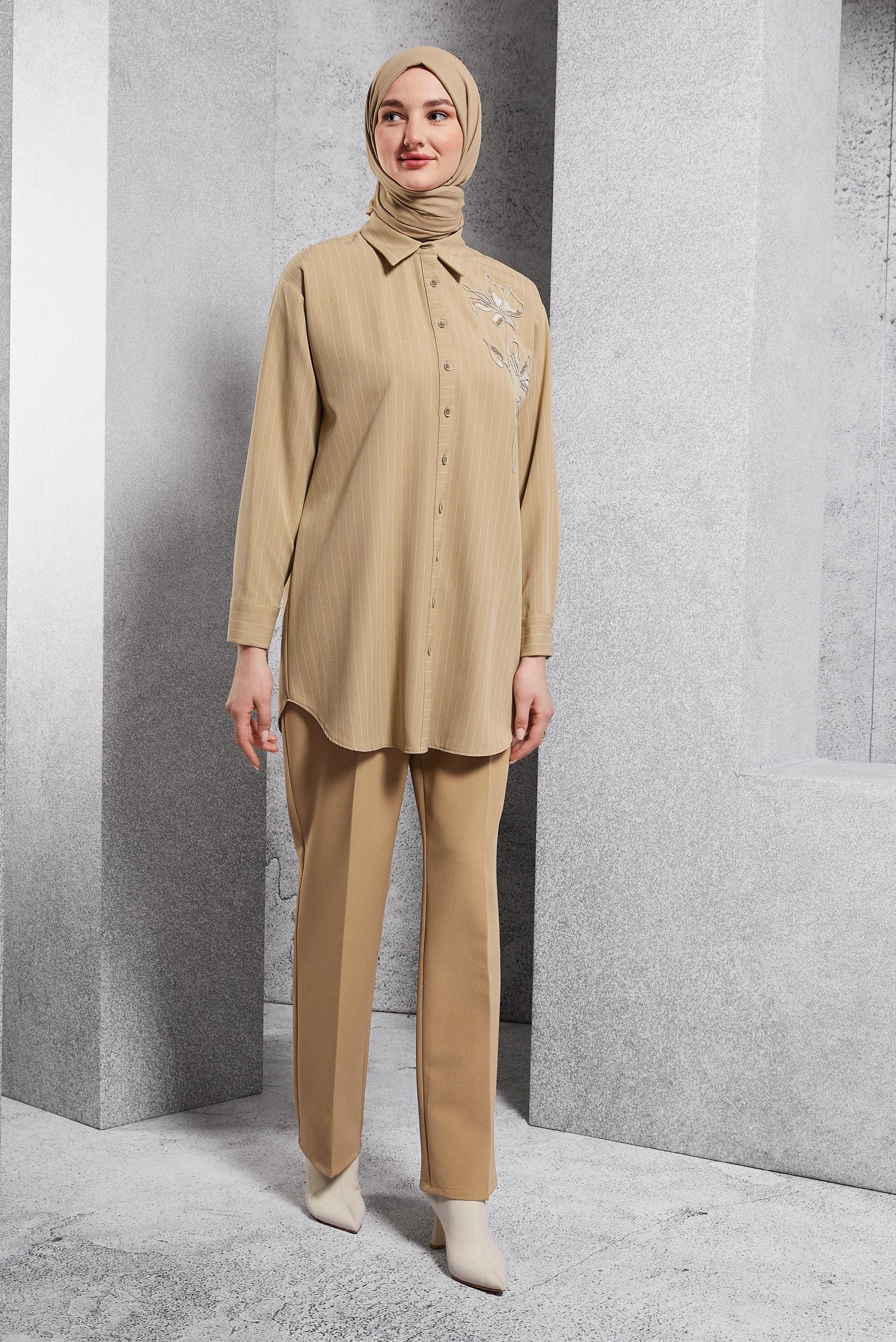 Tesettür giyim KAHVE İŞLEME DETAYLI ÇİZGİLİ TUNİK 45048