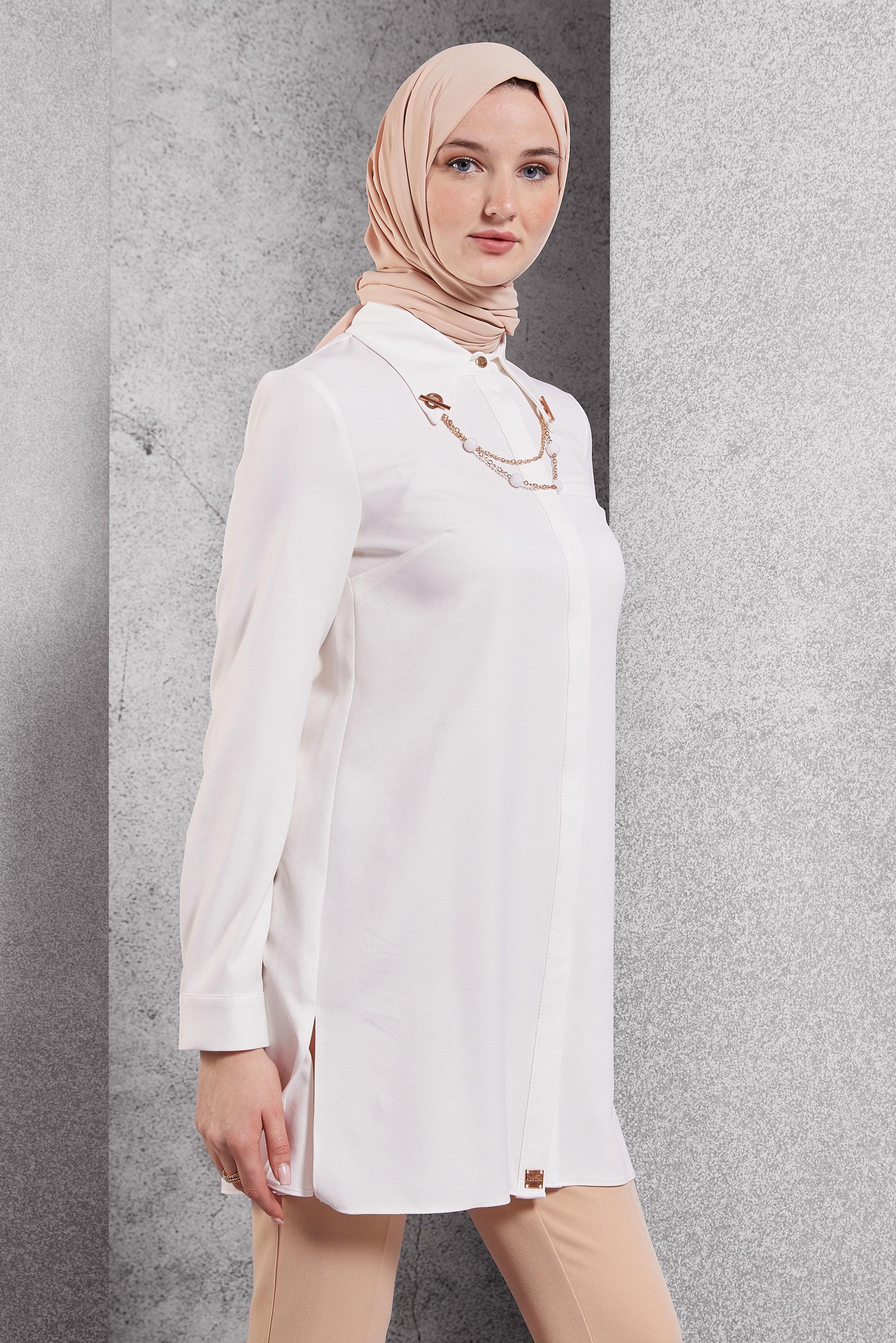 Tesettür giyim BEYAZ AKSESUAR DETAYLI TUNİK 45067