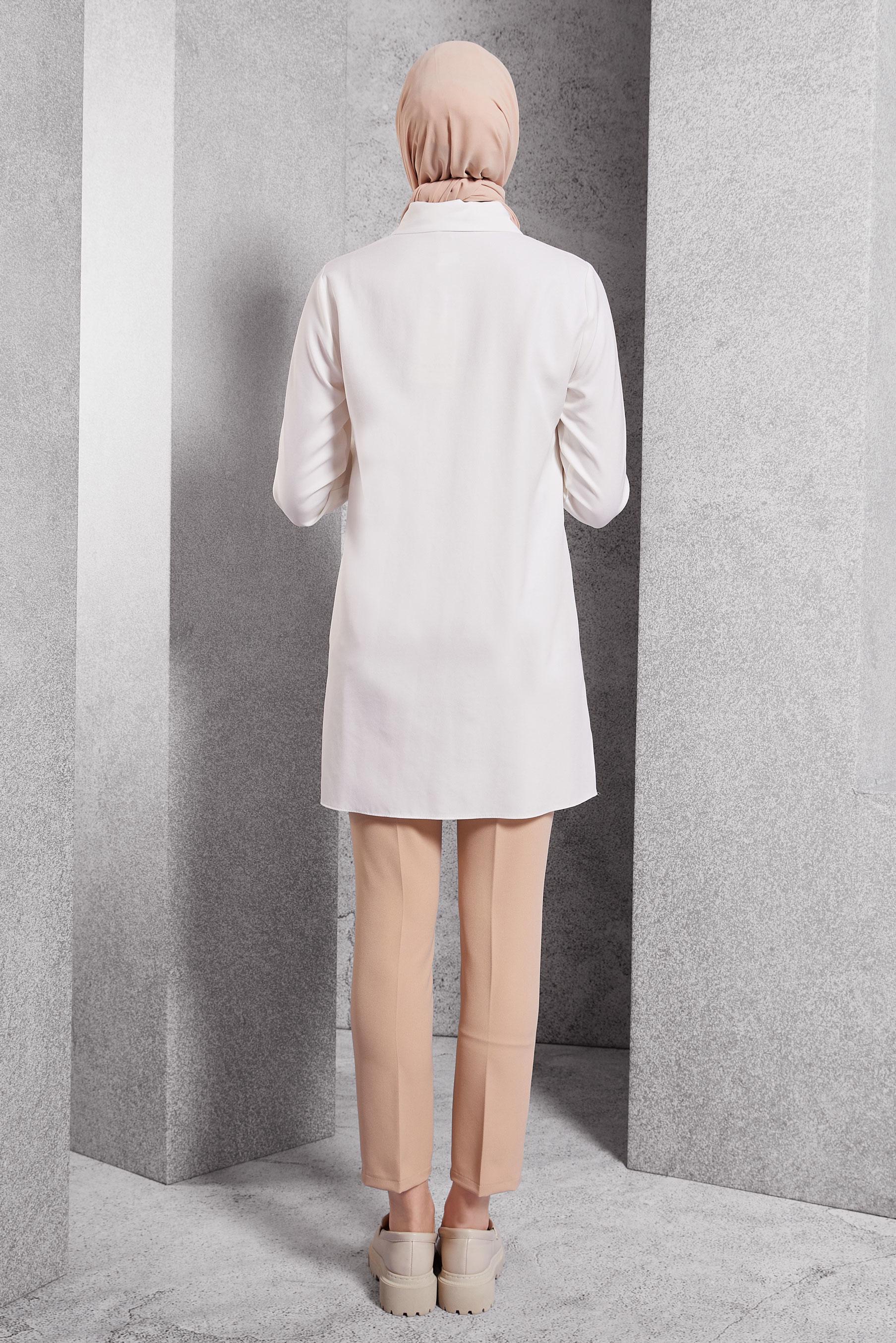 Tesettür giyim BEYAZ AKSESUAR DETAYLI TUNİK 45067