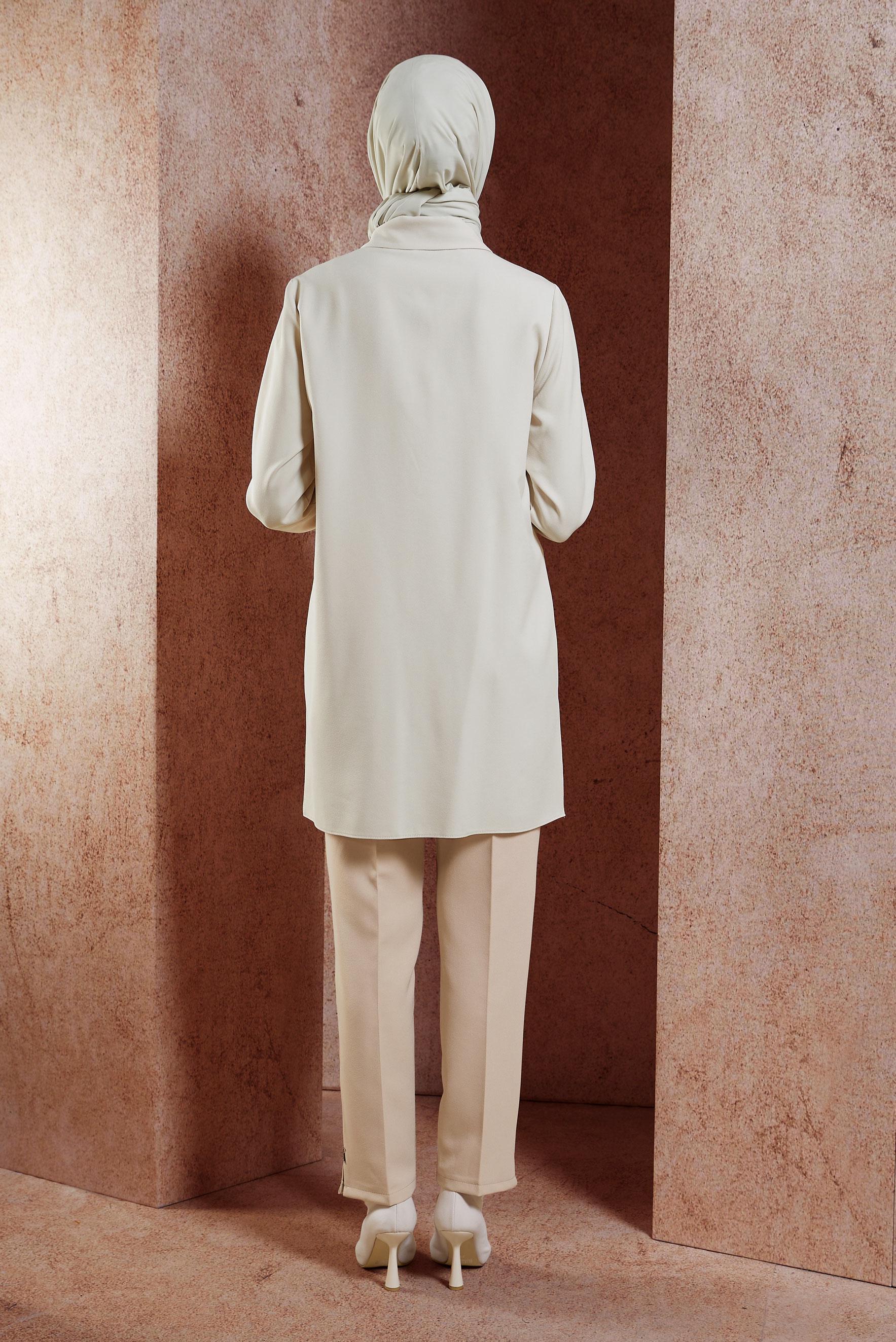 Tesettür giyim EKRU AKSESUAR DETAYLI TUNİK 45067