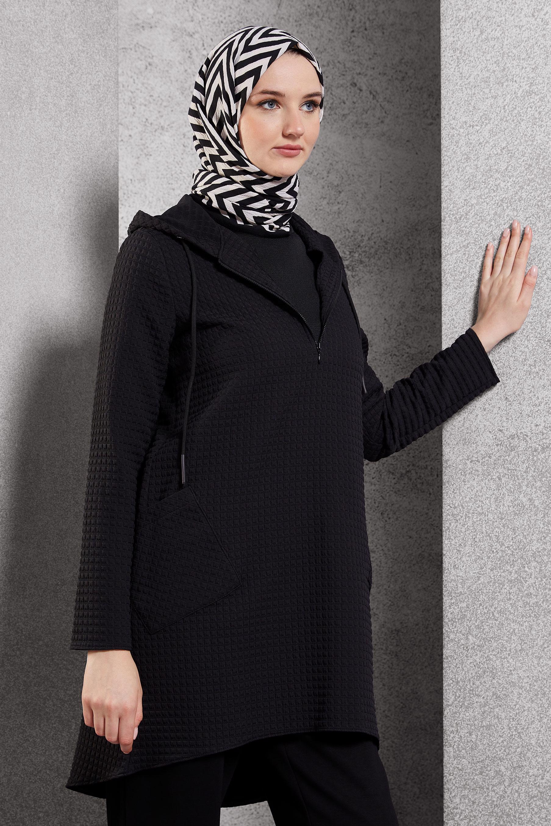 Tesettür giyim SİYAH KAPİTONE DESENLİ TUNİK 45100