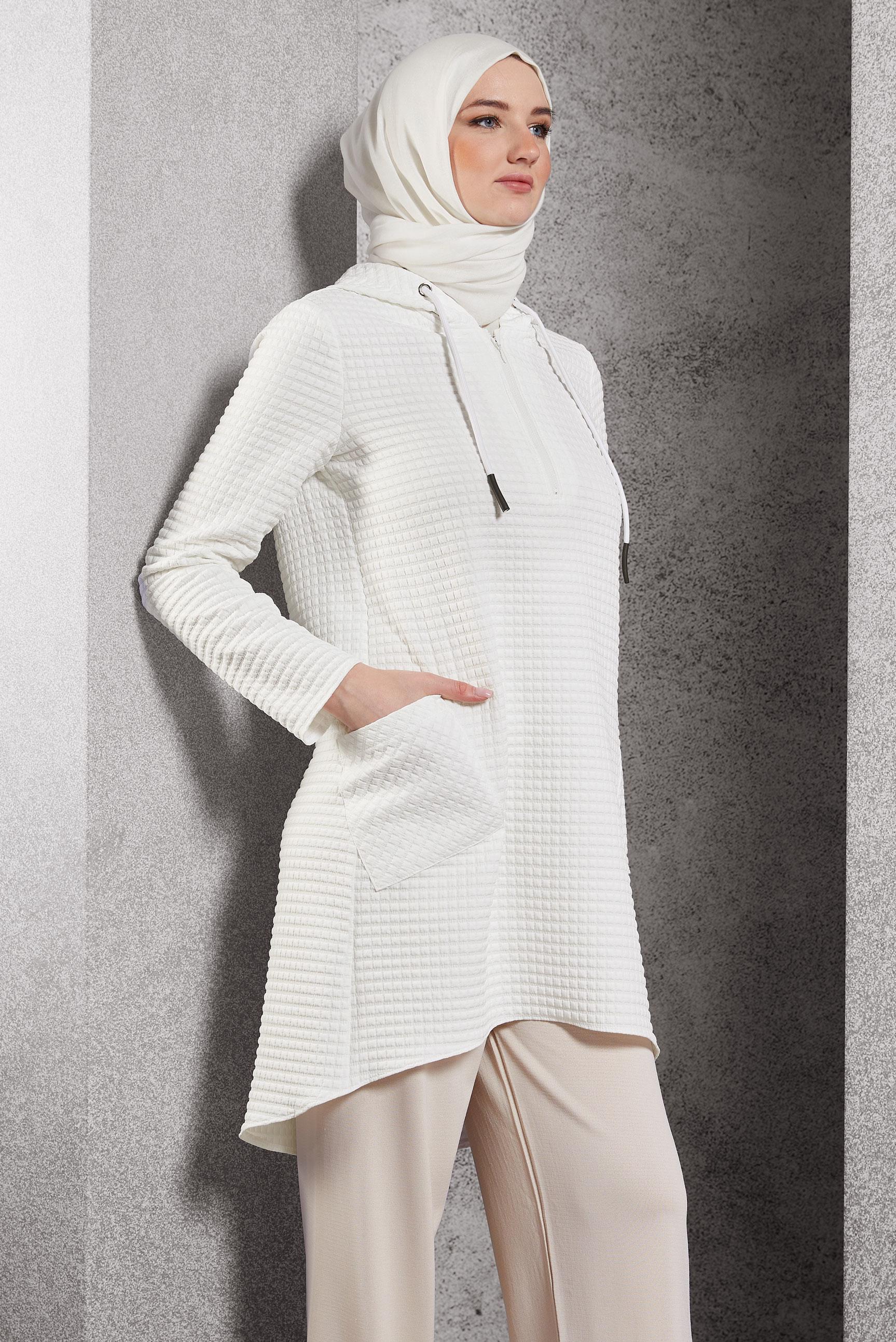 Tesettür giyim BEYAZ KAPİTONE DESENLİ TUNİK 45100