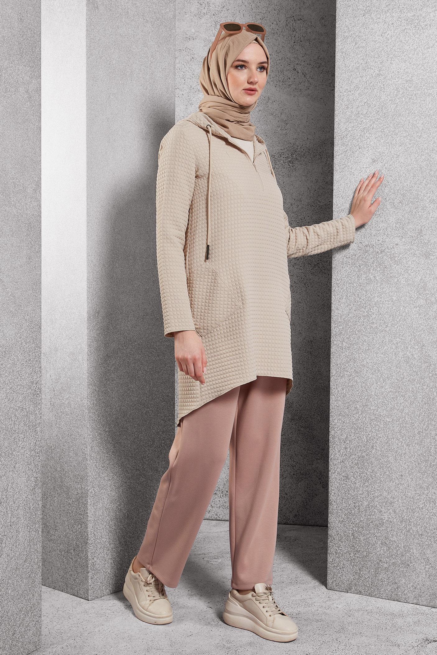 Tesettür giyim BEJ KAPİTONE DESENLİ TUNİK 45100