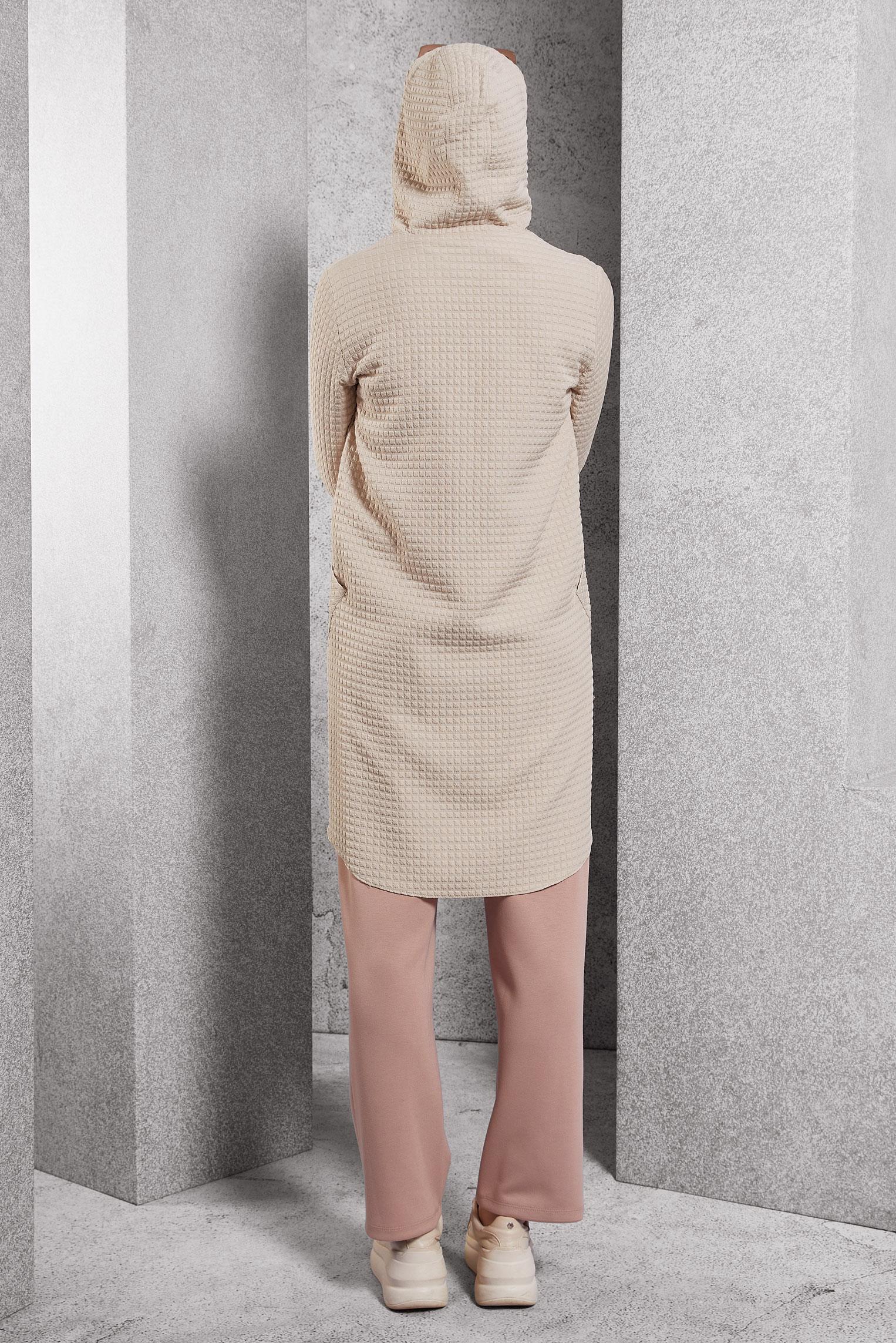 Tesettür giyim BEJ KAPİTONE DESENLİ TUNİK 45100