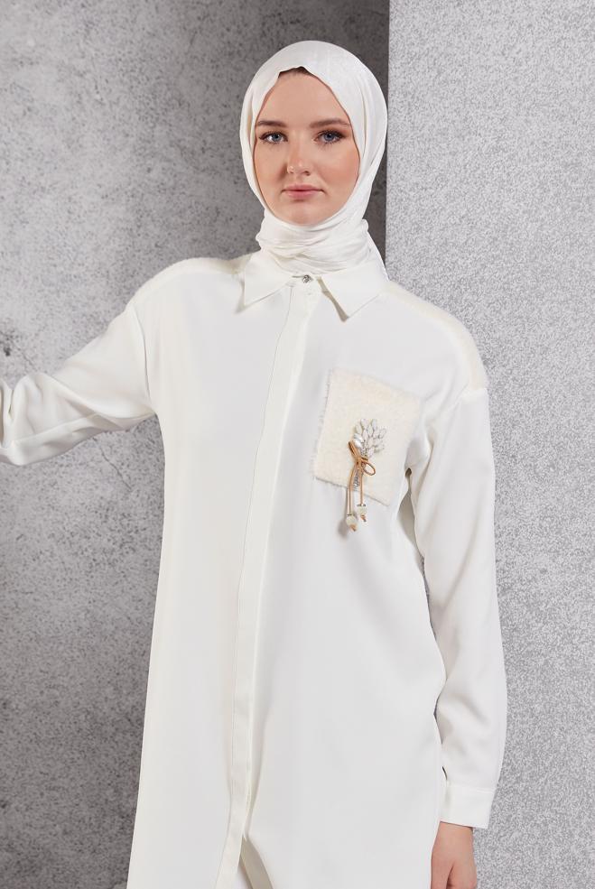 Tesettür giyim BEYAZ BROŞ DETAYLI TESETTÜR TUNİK 45148 - ALVİNA