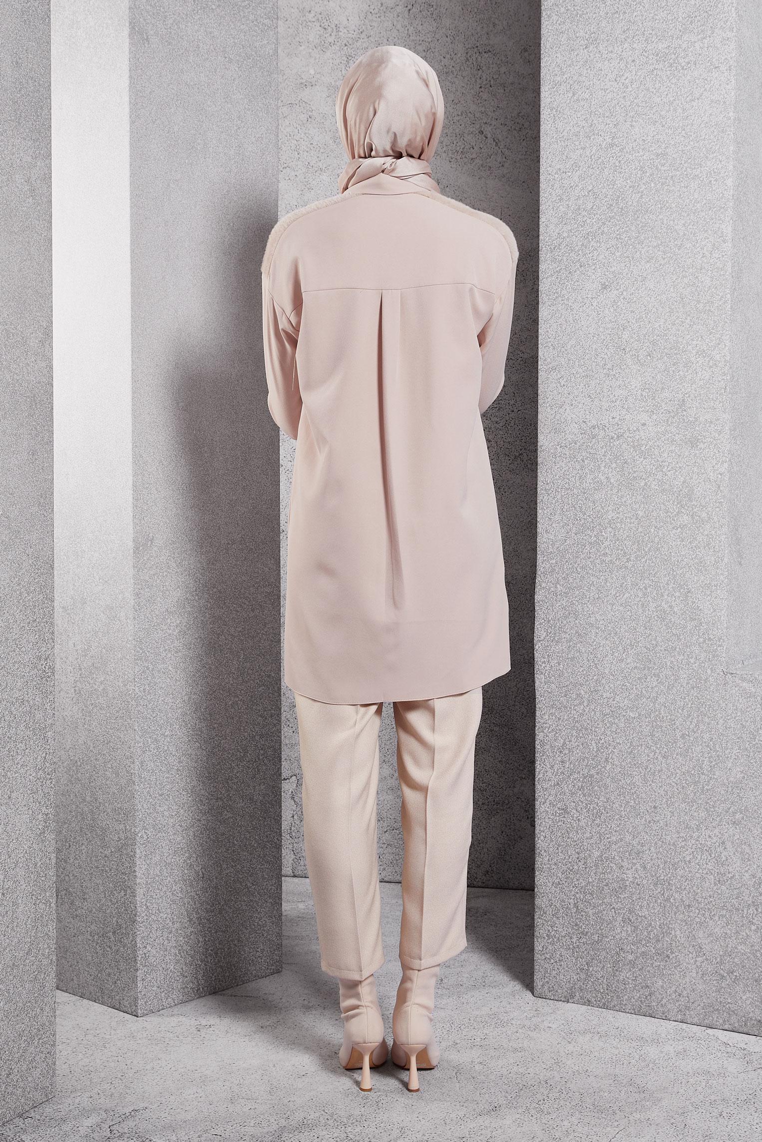 Tesettür giyim BEJ BROŞ DETAYLI TESETTÜR TUNİK 45148