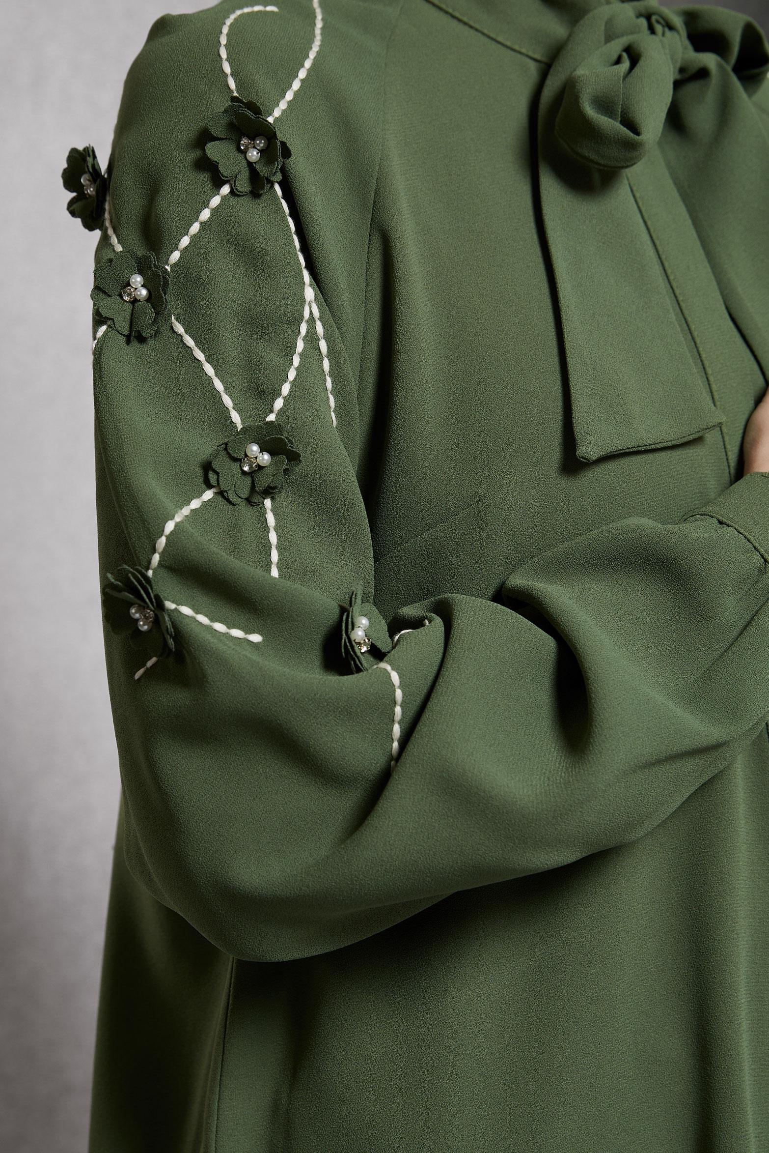 Tesettür giyim HAKİ ÇİÇEK DETAYLI TUNİK 45212