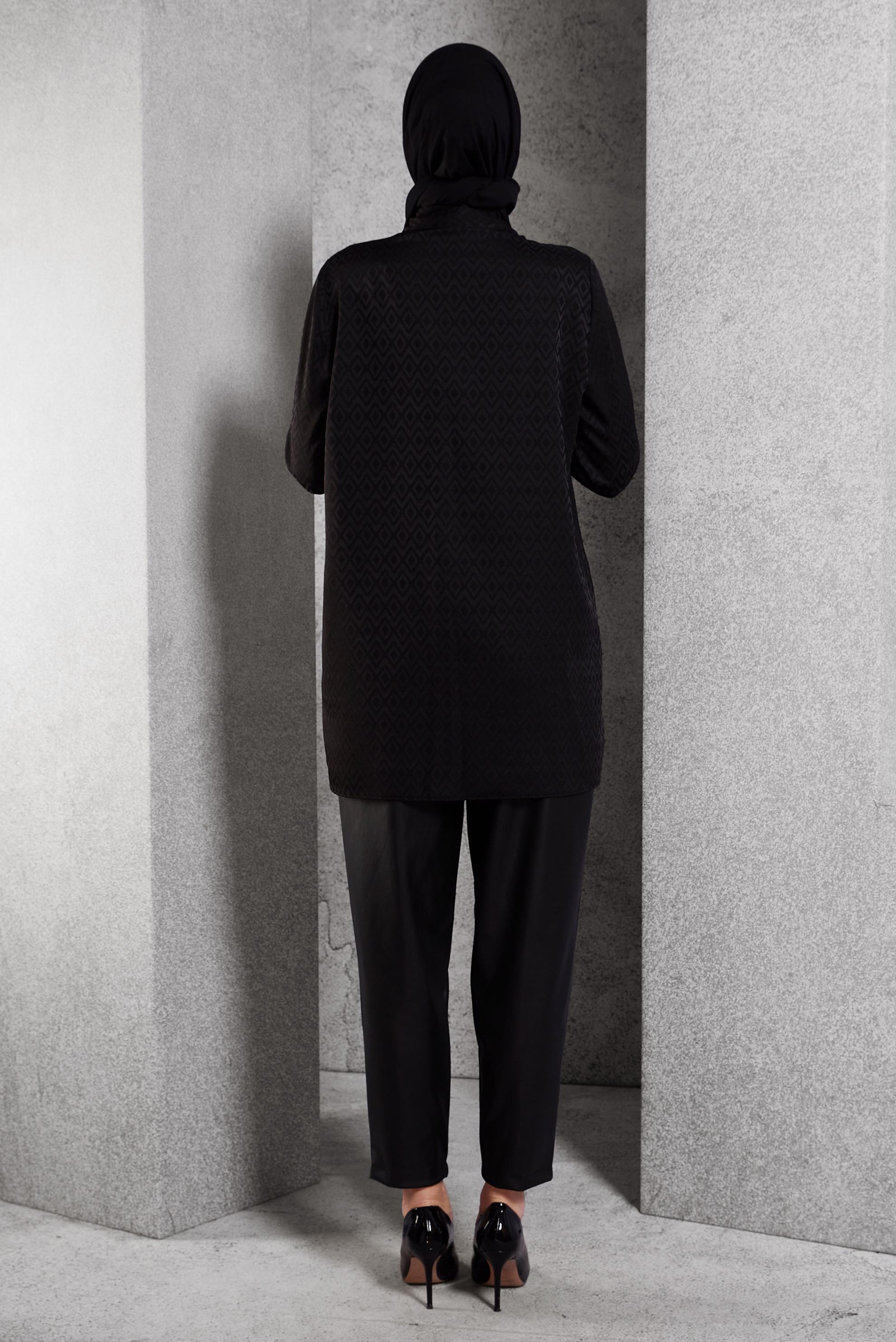 Tesettür giyim SİYAH JAKARLI SATEN TUNİK 45230