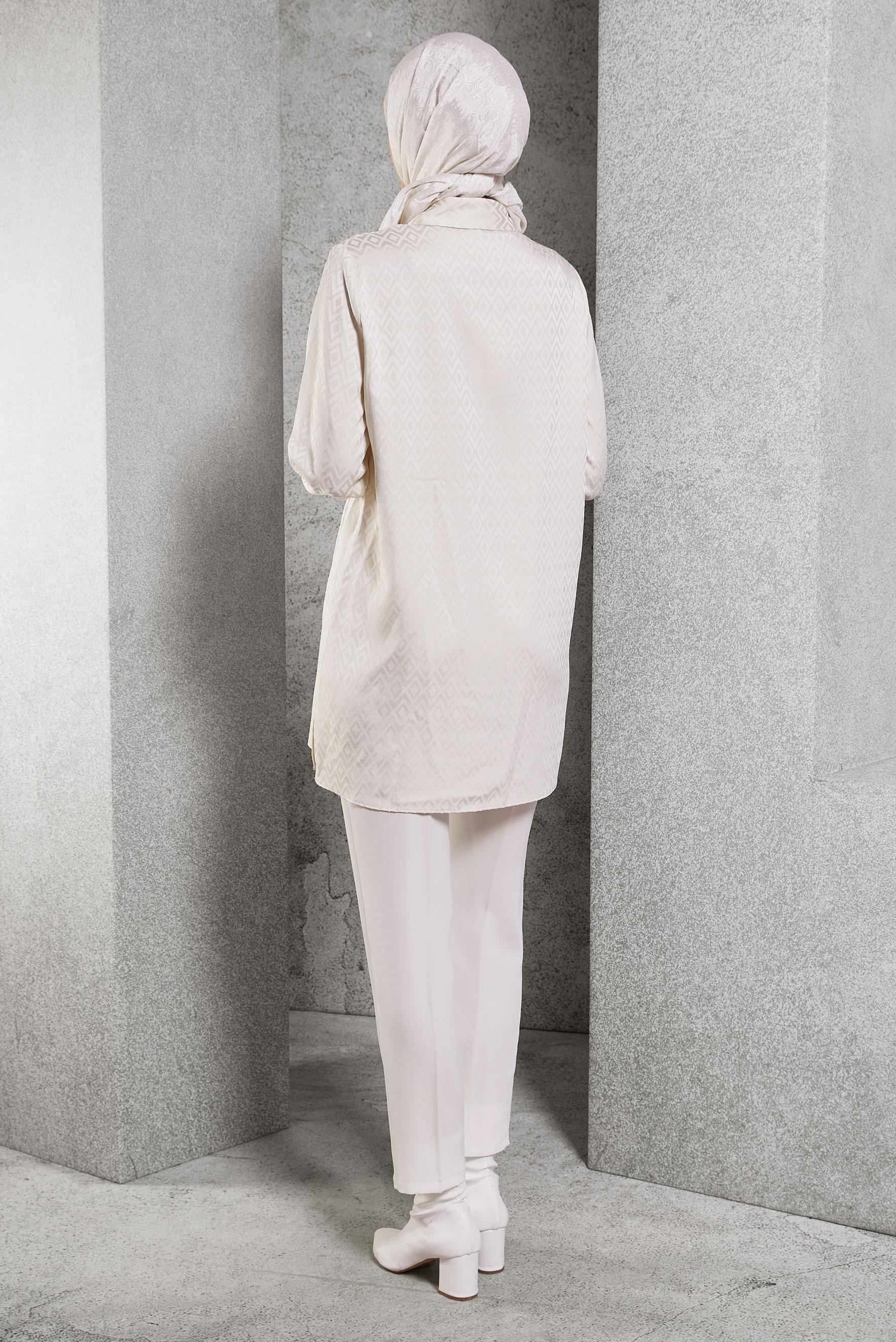 Tesettür giyim EKRU JAKARLI SATEN TUNİK 45230