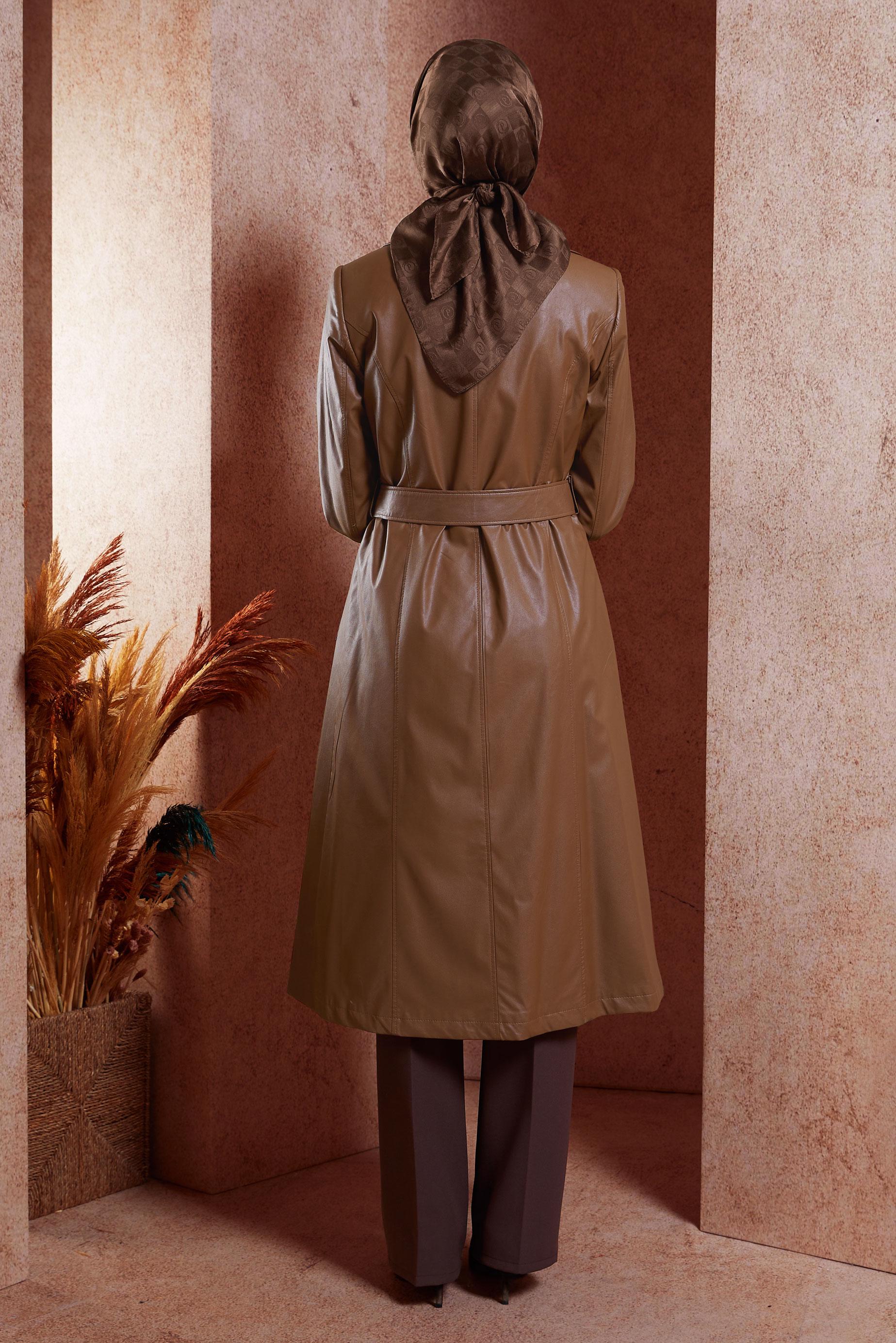 Tesettür giyim TABA SUNİ DERİ KEMERLİ TRENÇKOT 10905