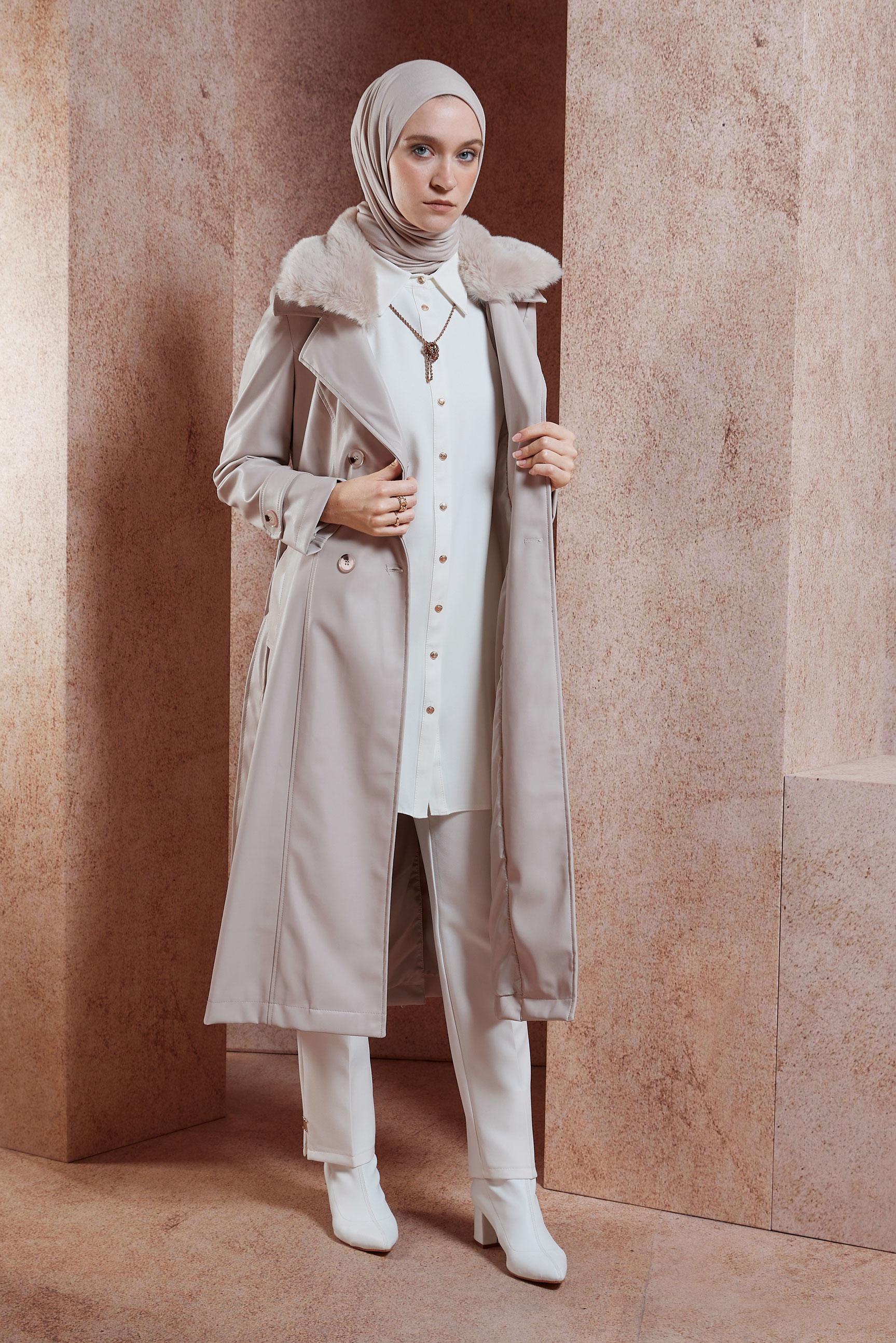 Tesettür giyim BEJ KUŞAKLI SUNİ DERİ TRENÇKOT 10908