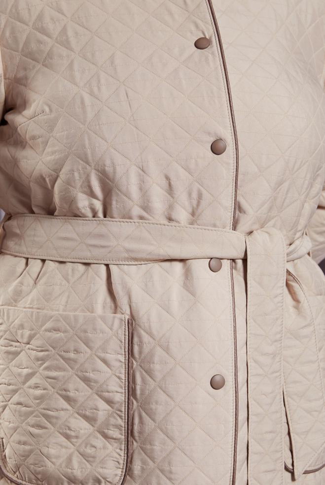 Vêtements hijab BEIGE TRENCH-COAT MATELASSÉ CEINTURÉ 10927 - ALVİNA