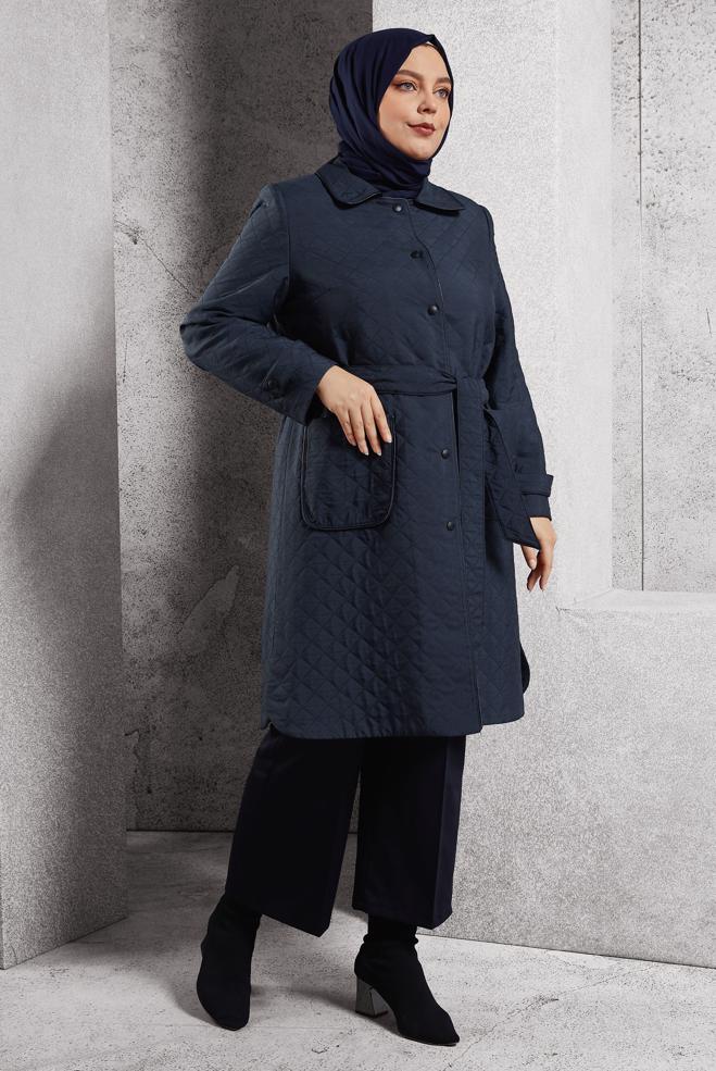 Vêtements hijab BLEU MARINE TRENCH-COAT MATELASSÉ CEINTURÉ 10927 - ALVİNA