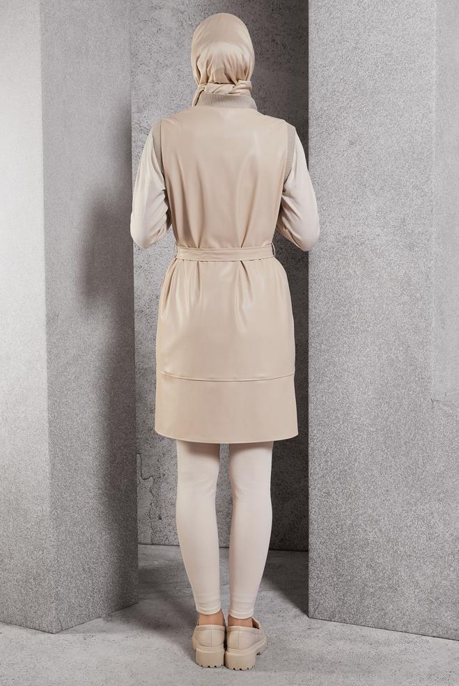 Tesettür giyim BEJ KUŞAKLI SUNİ DERİ YELEK 45239 - ALVİNA