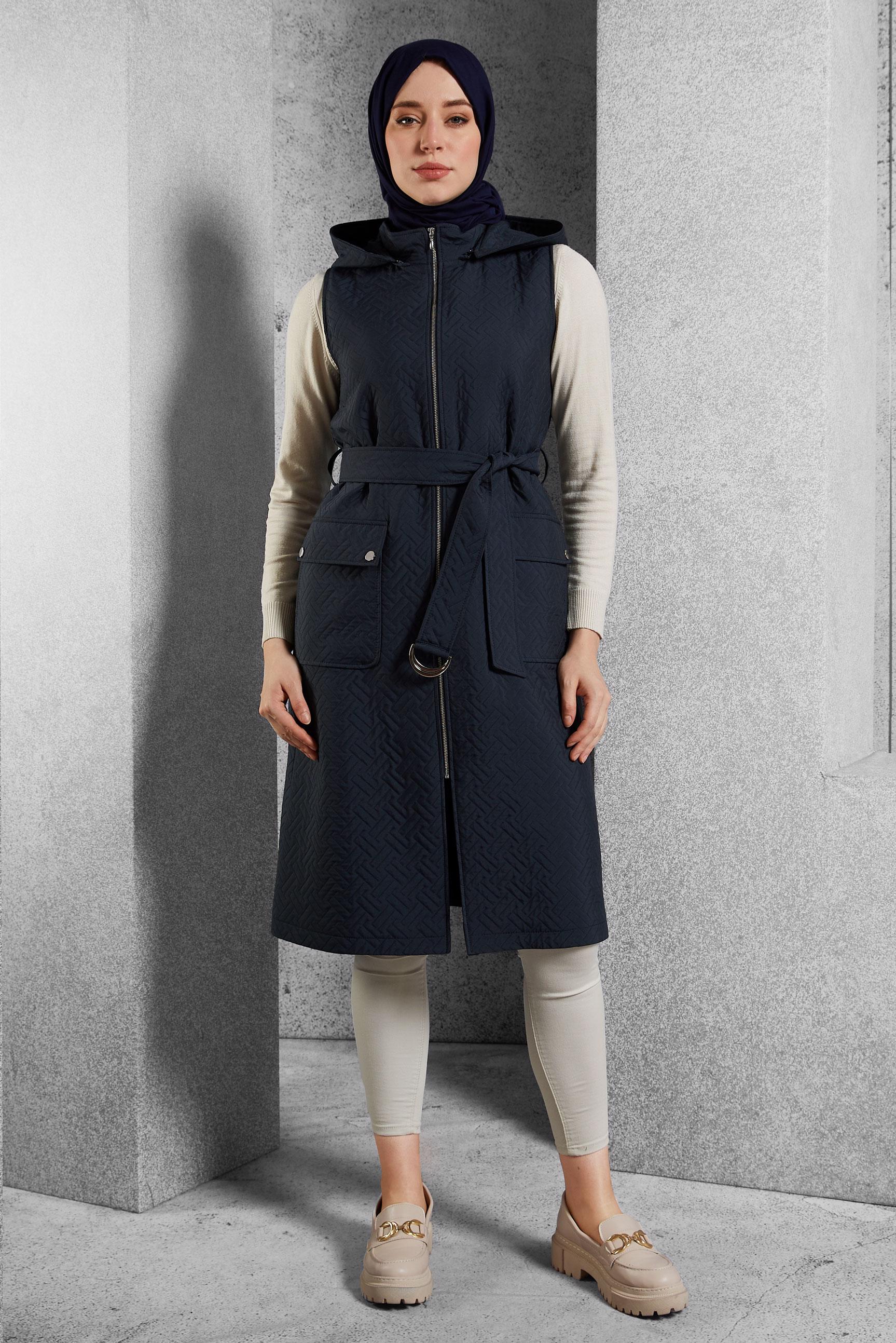 Tesettür giyim LACİVERT KEMERLİ KAPİTONE YELEK 45242 