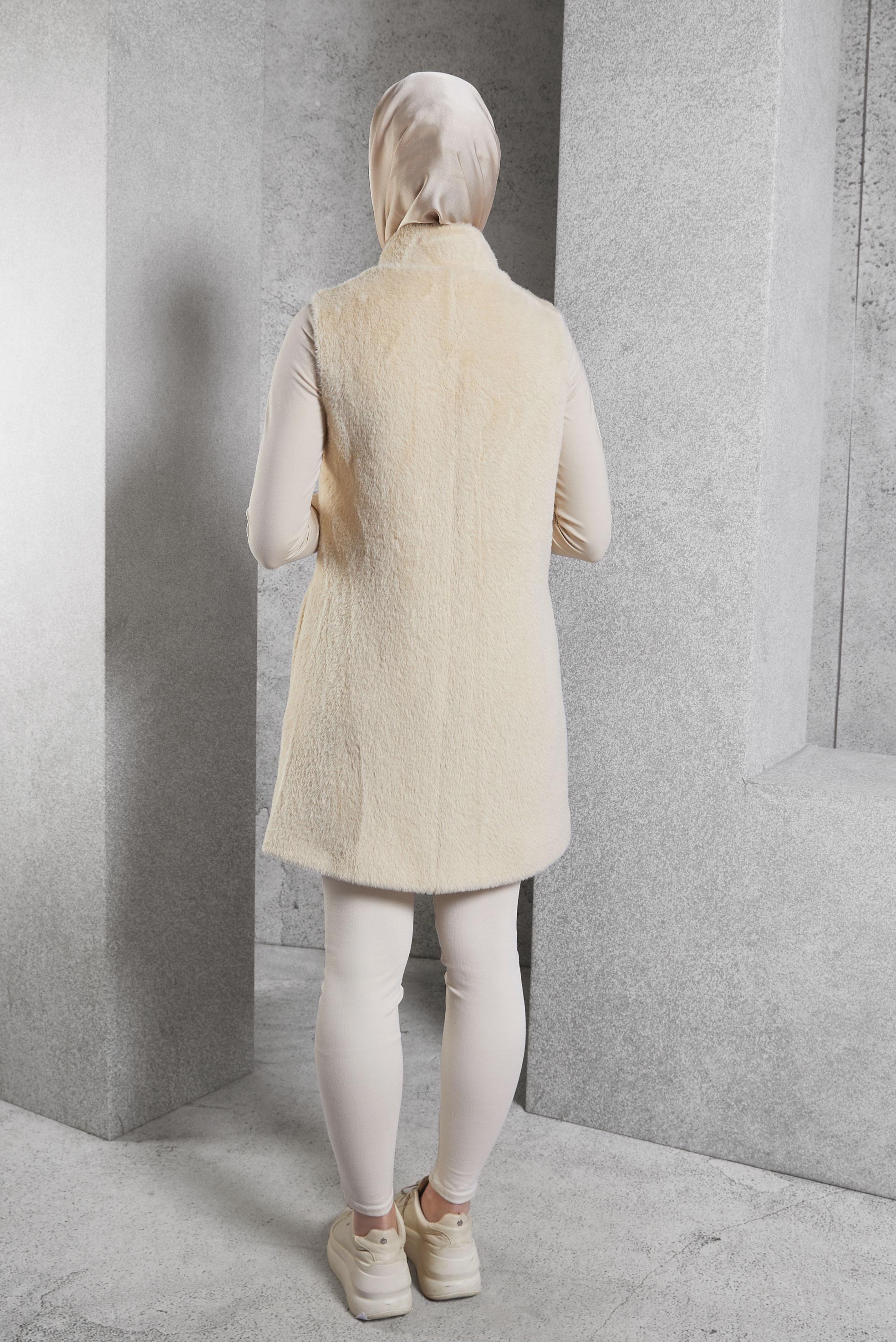 Vêtements hijab BEIGE GILET AVEC DÉTAIL DE GEMMES 45267