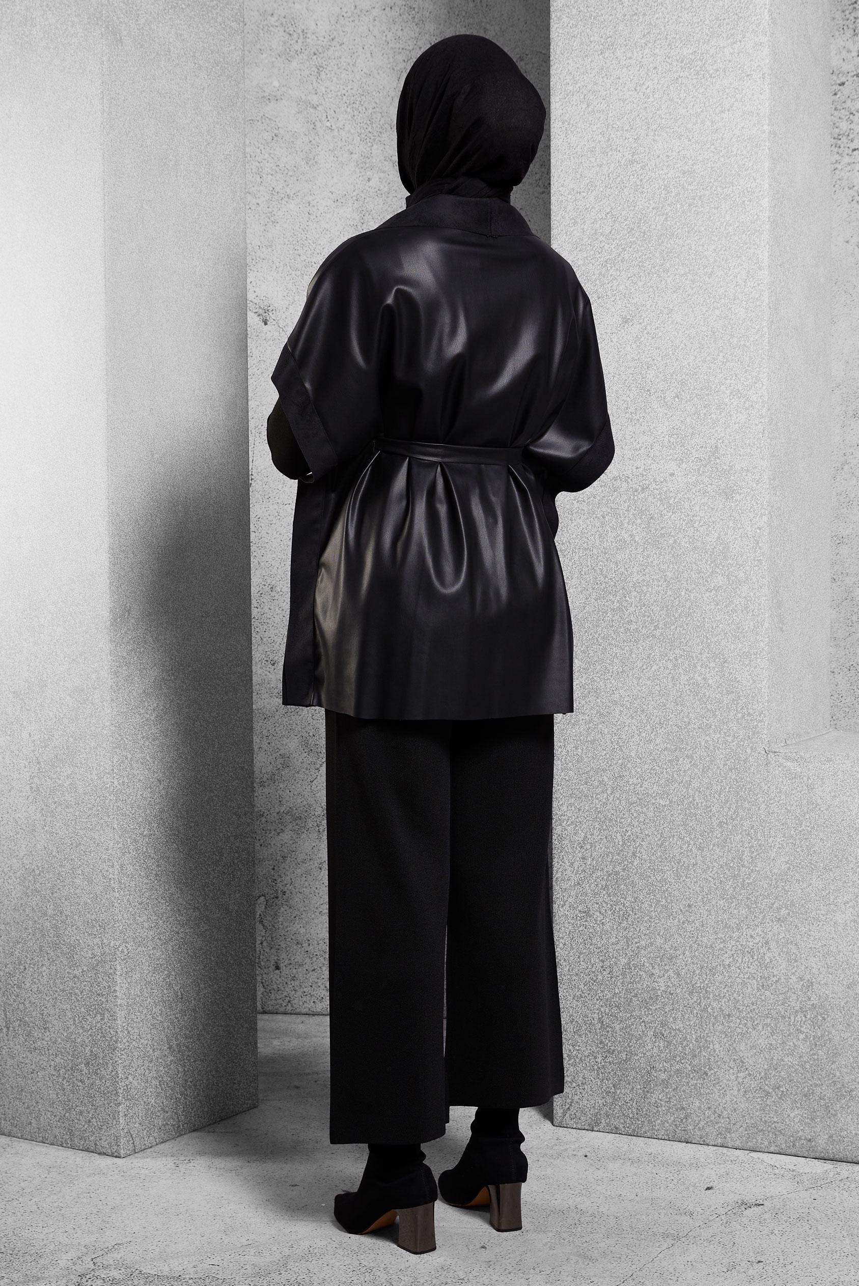 Vêtements hijab NOIR GILET EN SIMILI CUIR AVEC CEINTURE 45276