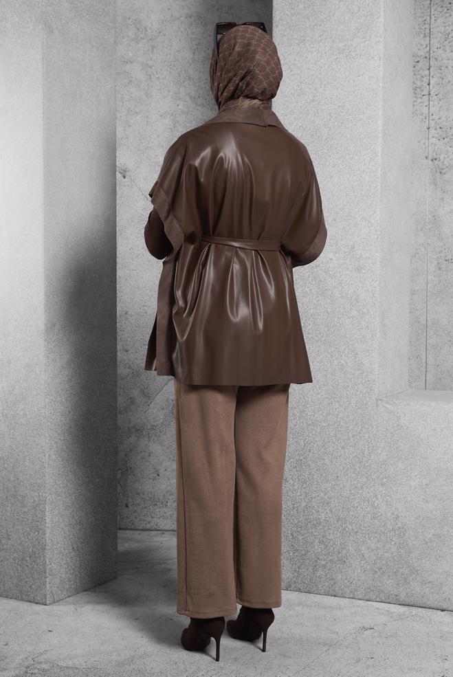 Vêtements hijab BRUN GILET EN SIMILI CUIR AVEC CEINTURE 45276 - ALVİNA