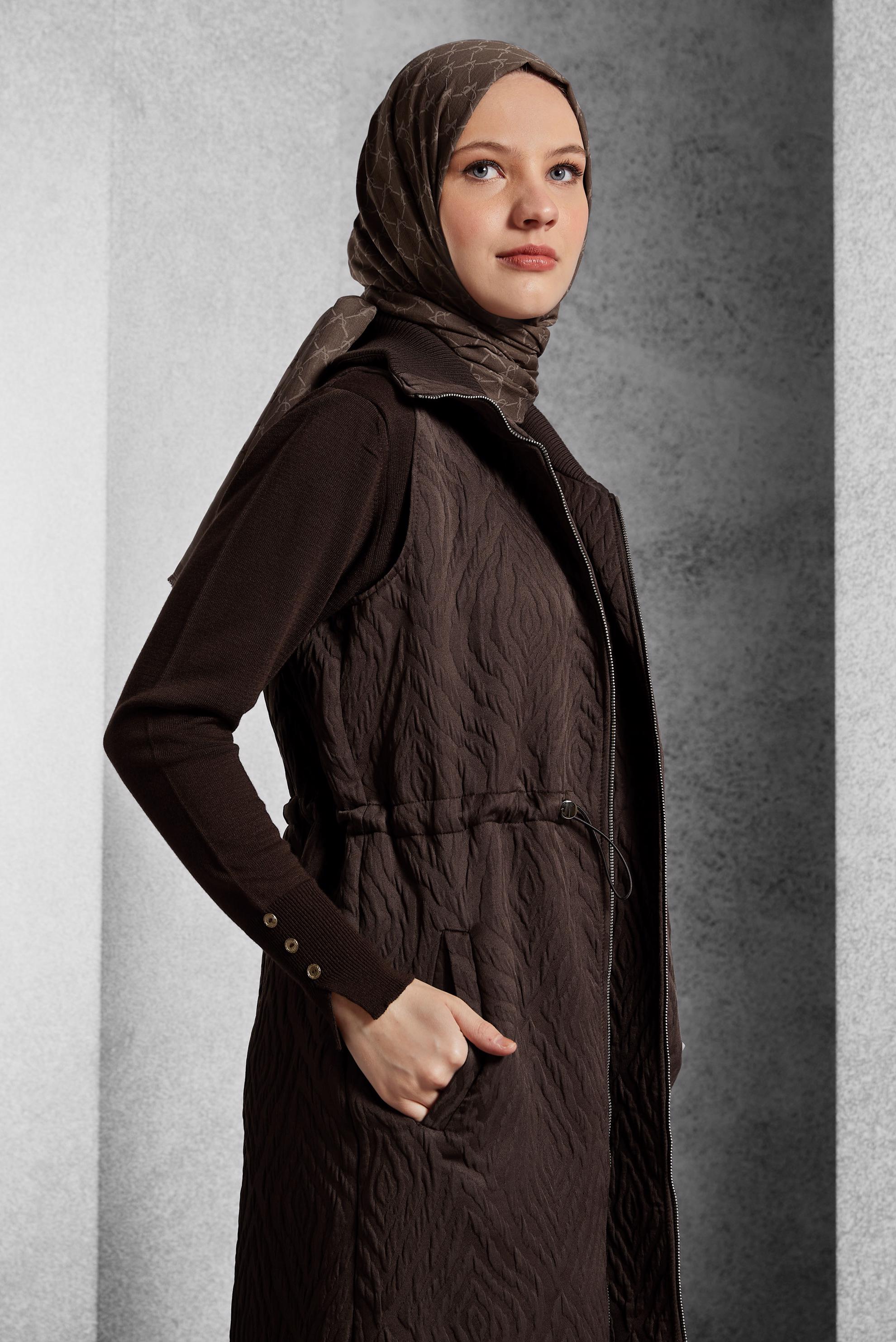 Vêtements hijab BRUN GILET À TAILLE FUMÉE 45304