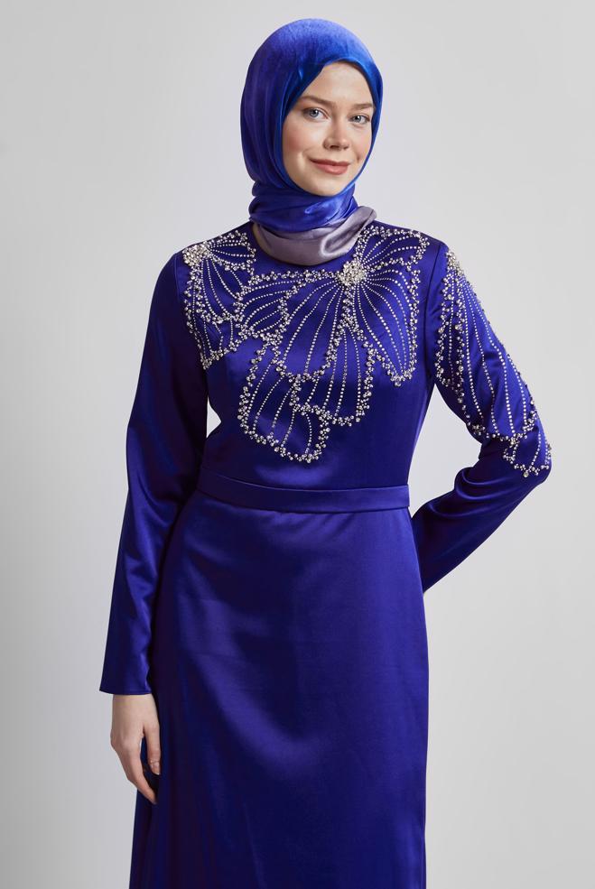 Hijab-Kleidung BLAU SATIN ABENDKLEID MIT JUWELEN 50435 - ALVİNA