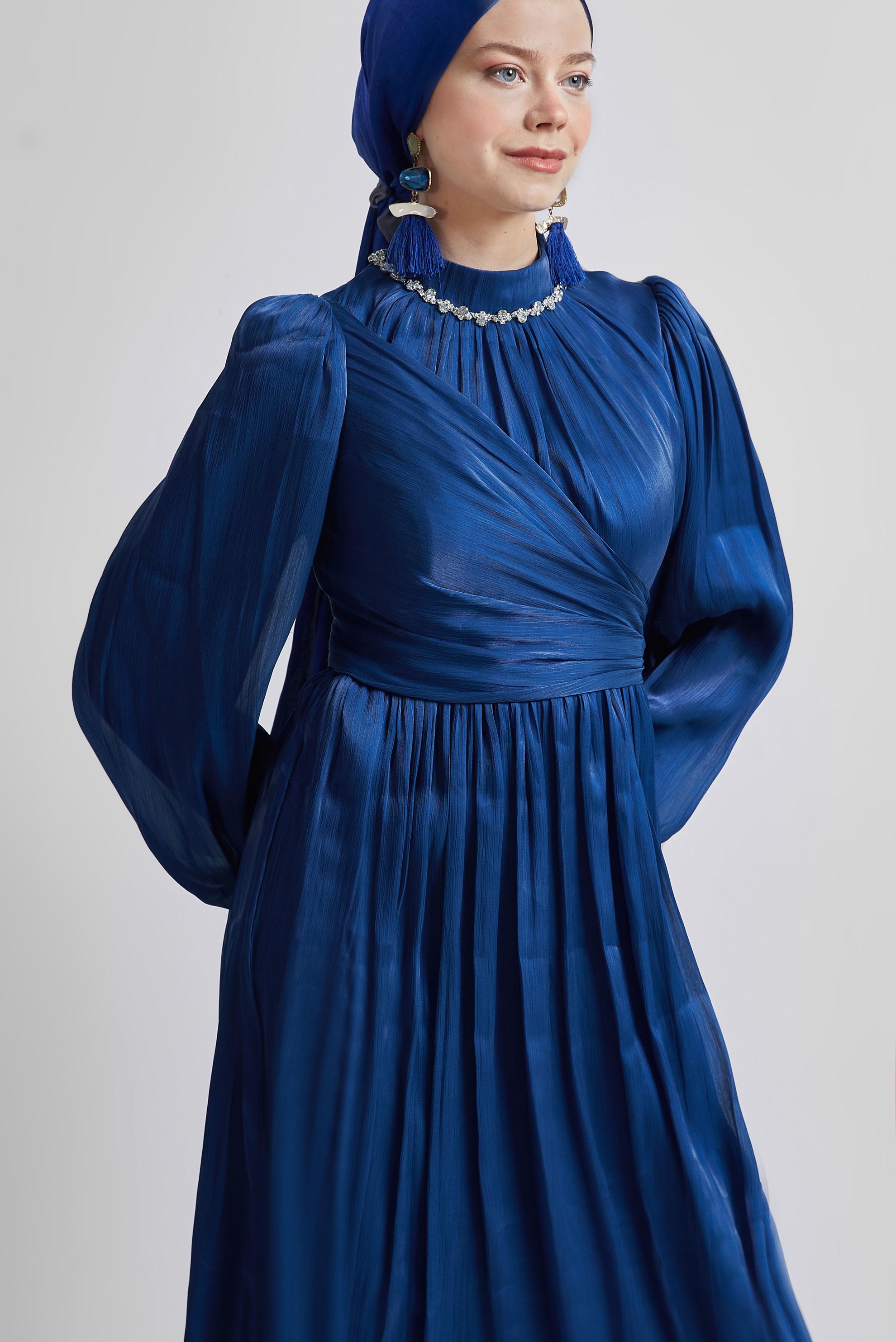 Tesettür giyim LACİVERT BAĞLAMA DETAYLI ABİYE ELBİSE 50505