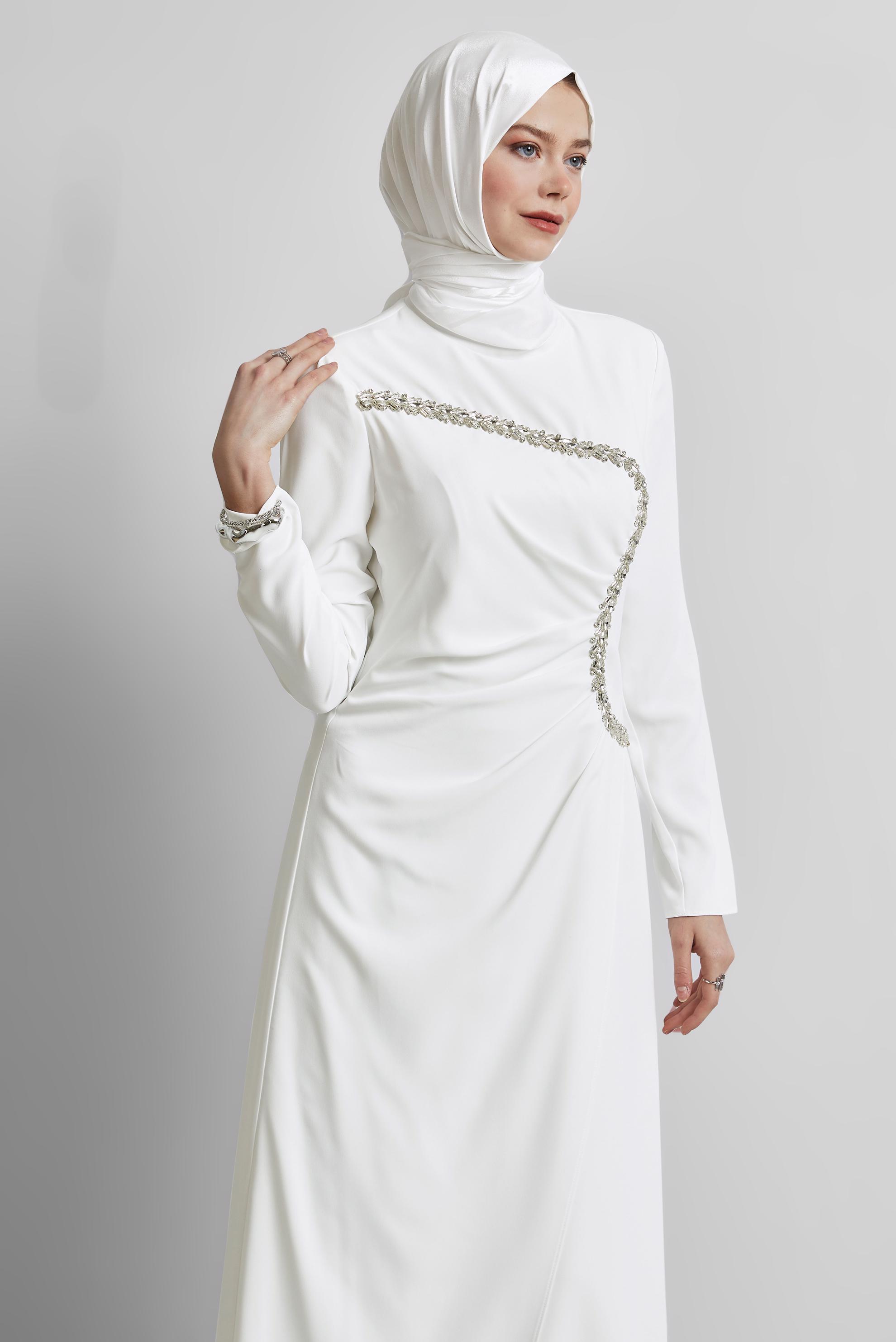 Tesettür giyim BEYAZ TAŞ DETAYLI ABİYE ELBİSE 50515