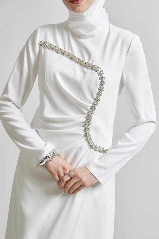 Tesettür giyim BEYAZ TAŞ DETAYLI ABİYE ELBİSE 50515 - ALVİNA