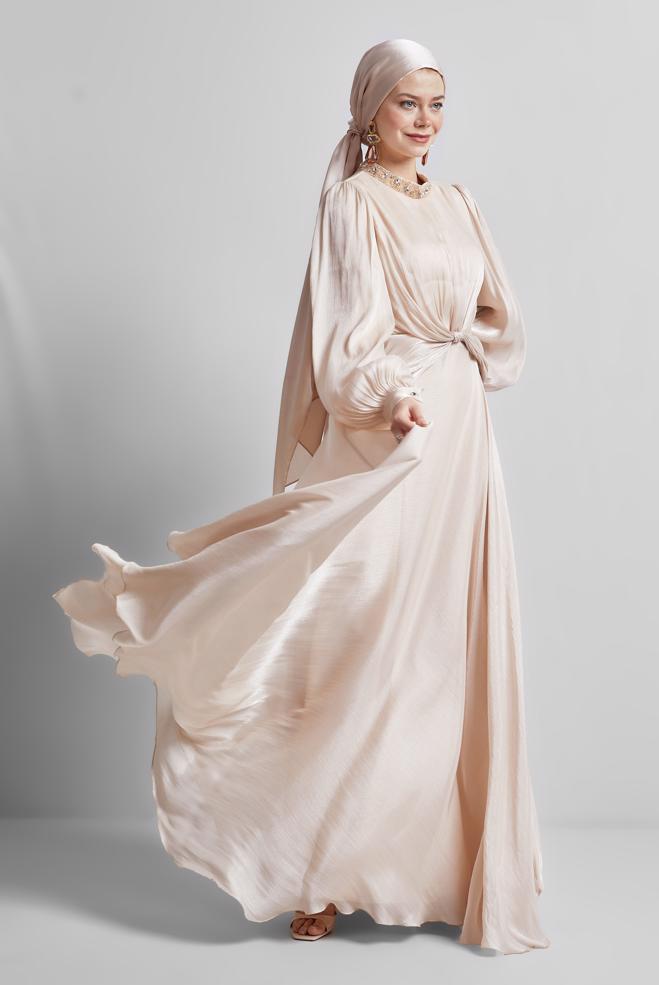 Tesettür giyim BEJ TAŞ DETAYLI ABİYE ELBİSE 50518 - ALVİNA