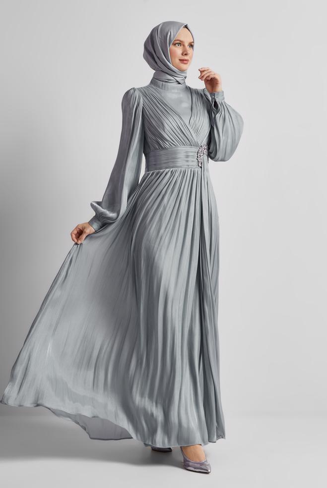 Tesettür giyim GRİ TAŞ DETAYLI ABİYE ELBİSE 50520 - ALVİNA