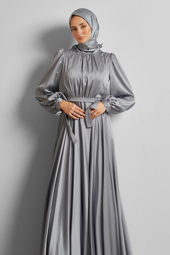 Tesettür giyim GRİ SATEN ABİYE ELBİSE 50528 - ALVİNA