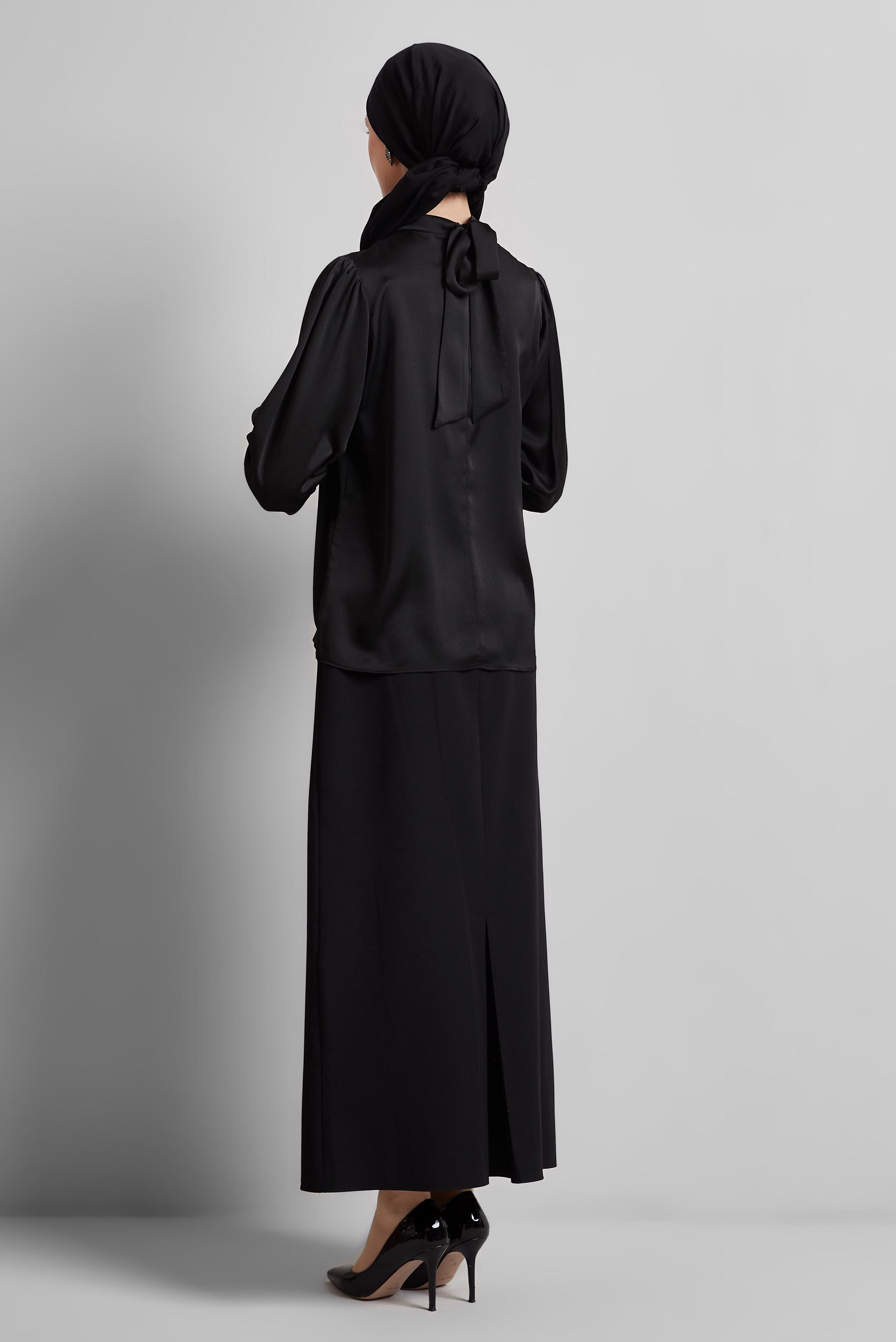 Tesettür giyim SİYAH TAŞLI SATEN BLUZ 44711