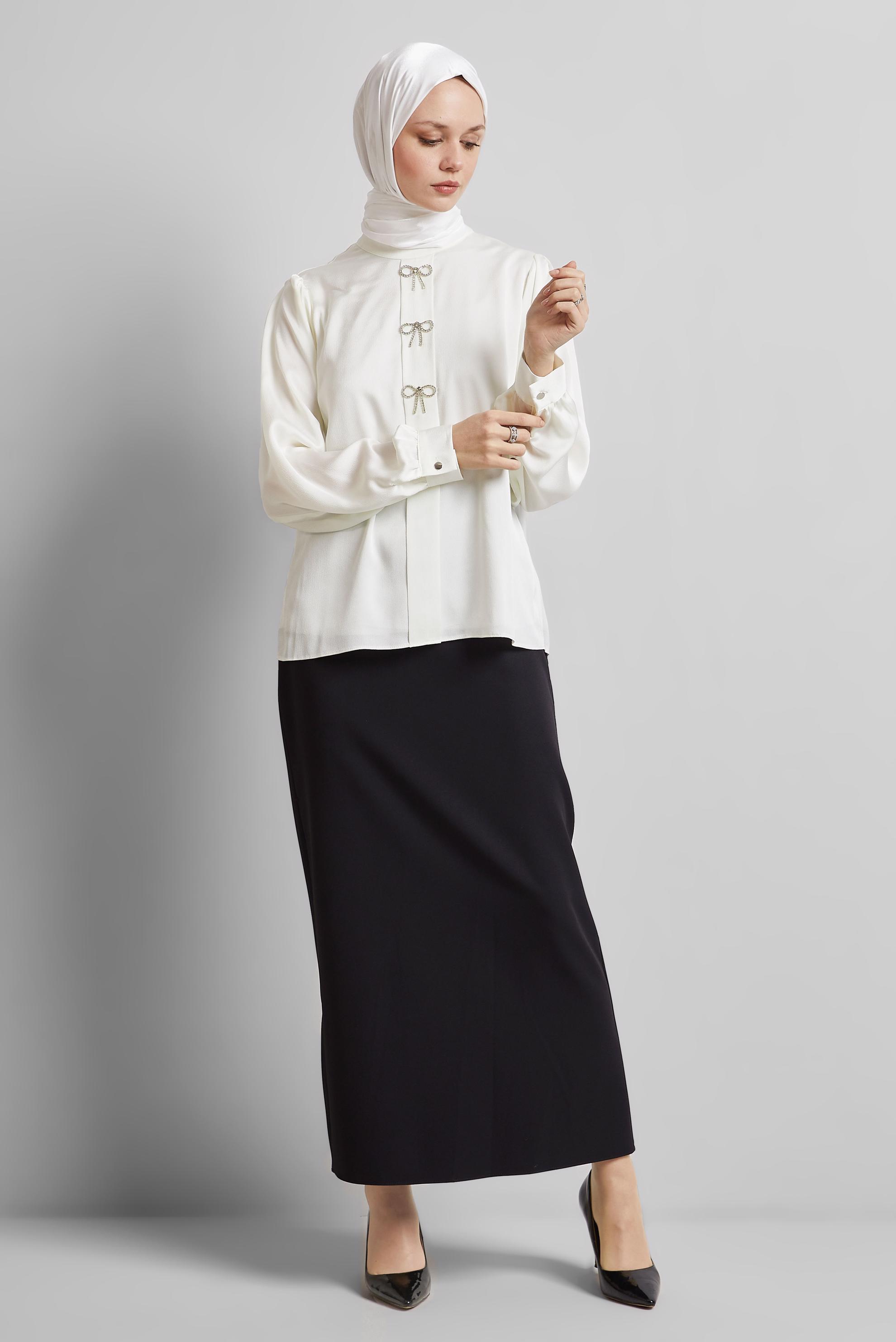 Tesettür giyim BEYAZ TAŞLI SATEN BLUZ 44711