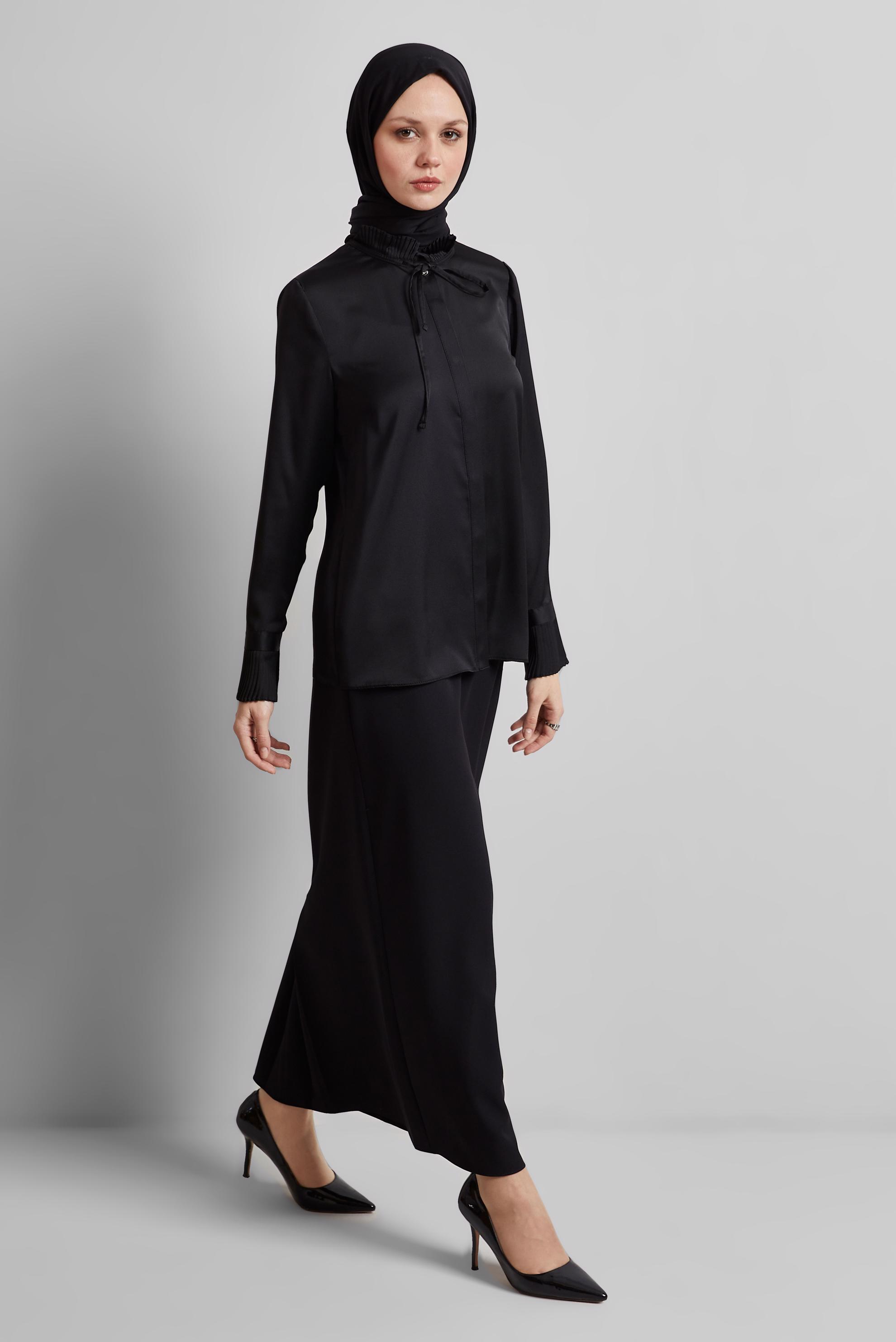 Tesettür giyim SİYAH YAKASI BAĞCIKLI SATEN BLUZ 44762