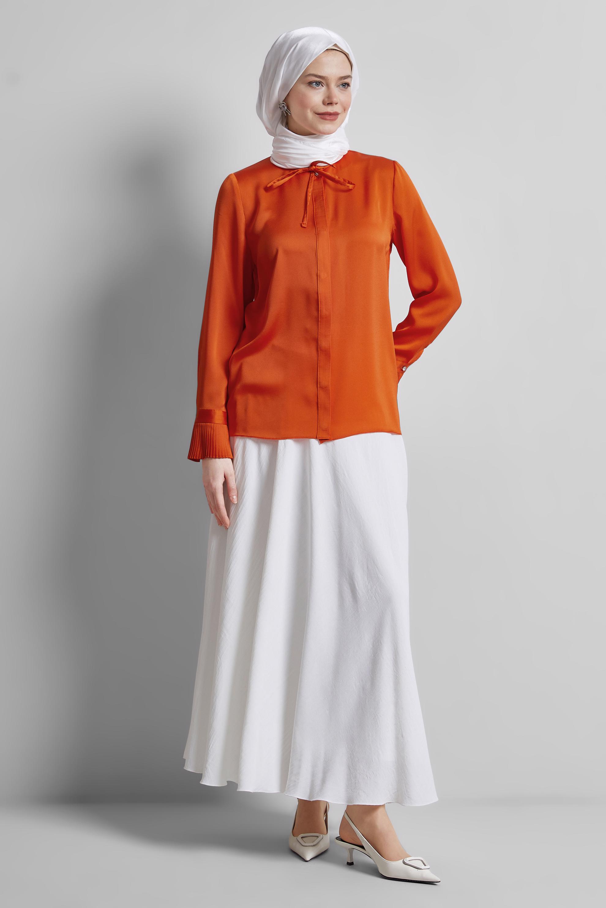 Tesettür giyim TURUNCU YAKASI BAĞCIKLI SATEN BLUZ 44762