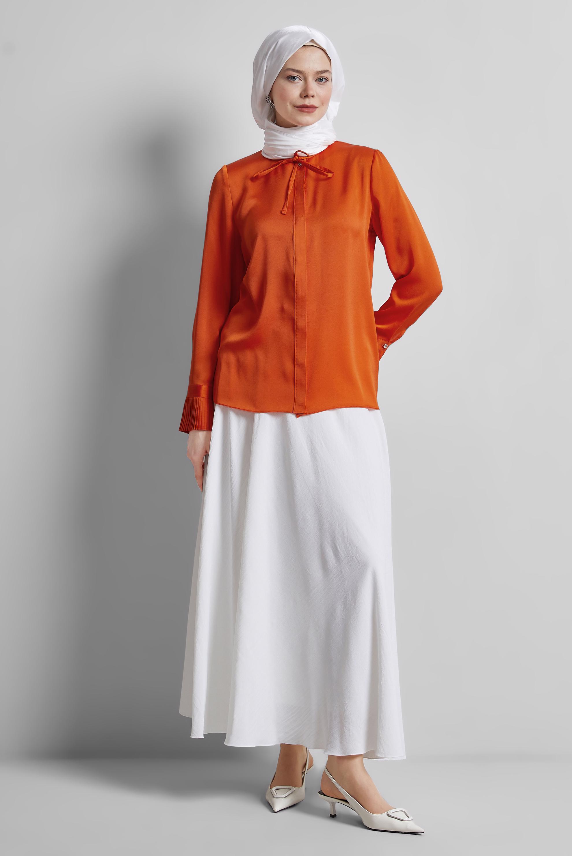 Tesettür giyim TURUNCU YAKASI BAĞCIKLI SATEN BLUZ 44762