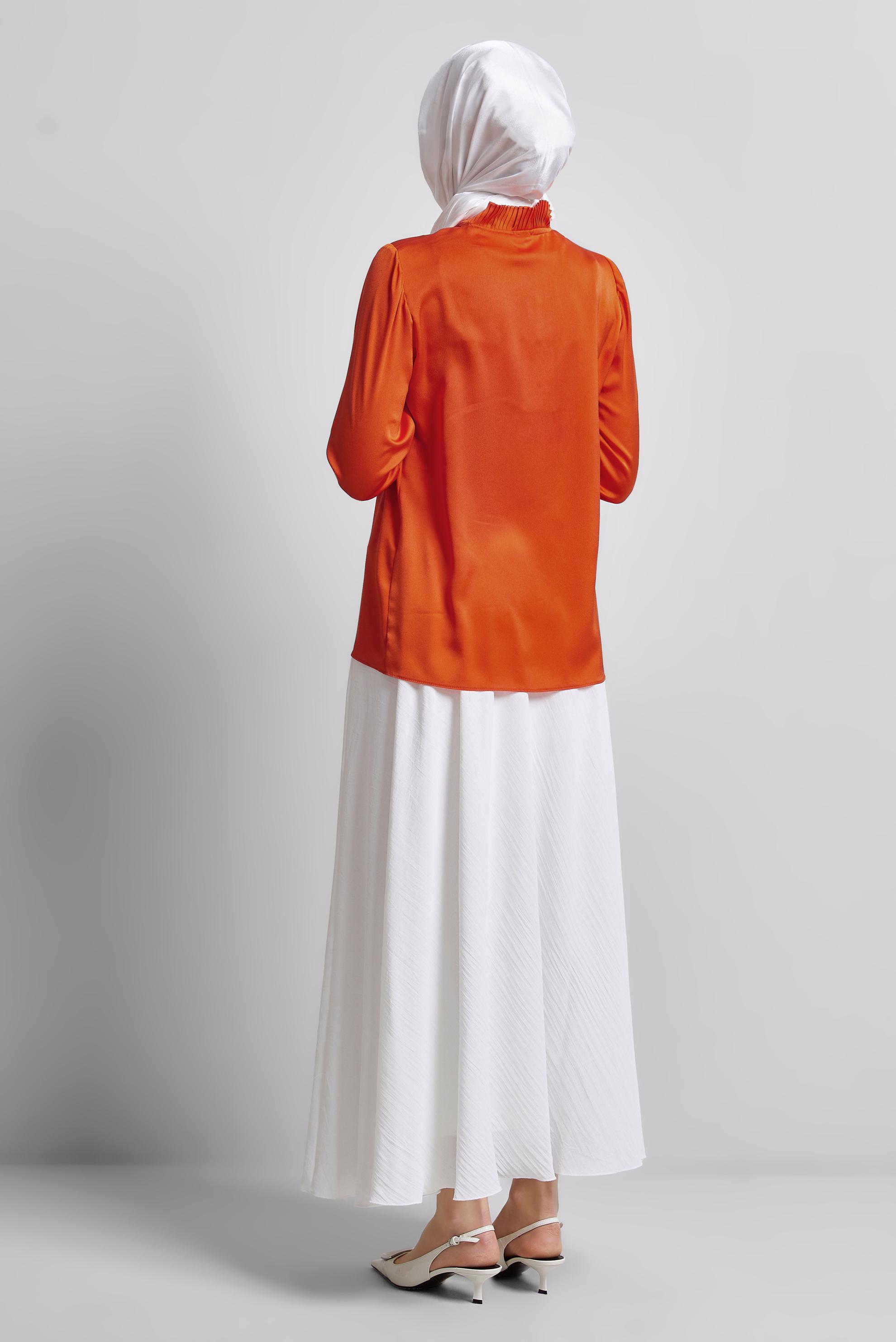 Tesettür giyim TURUNCU YAKASI BAĞCIKLI SATEN BLUZ 44762