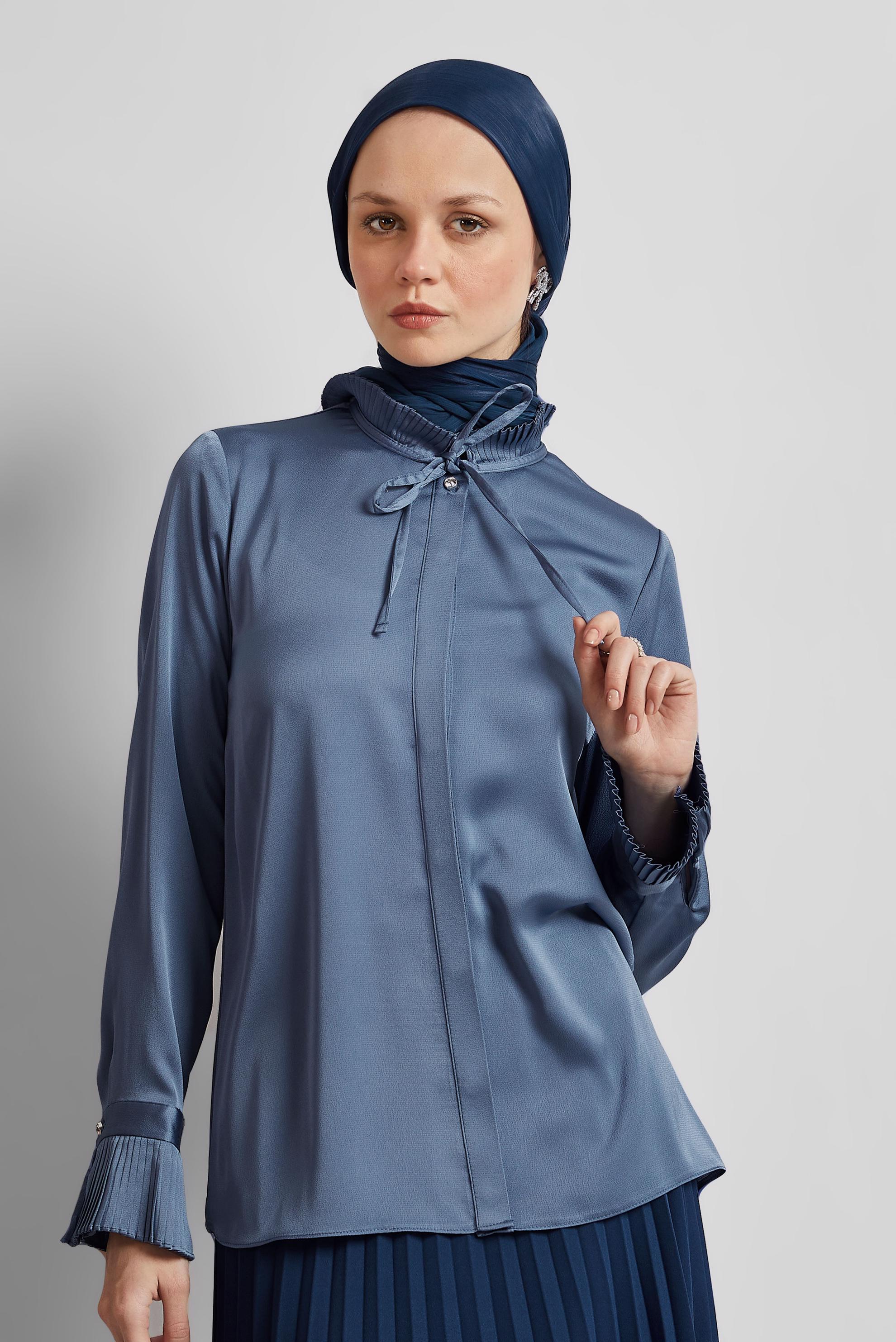 Tesettür giyim LACİVERT YAKASI BAĞCIKLI SATEN BLUZ 44762