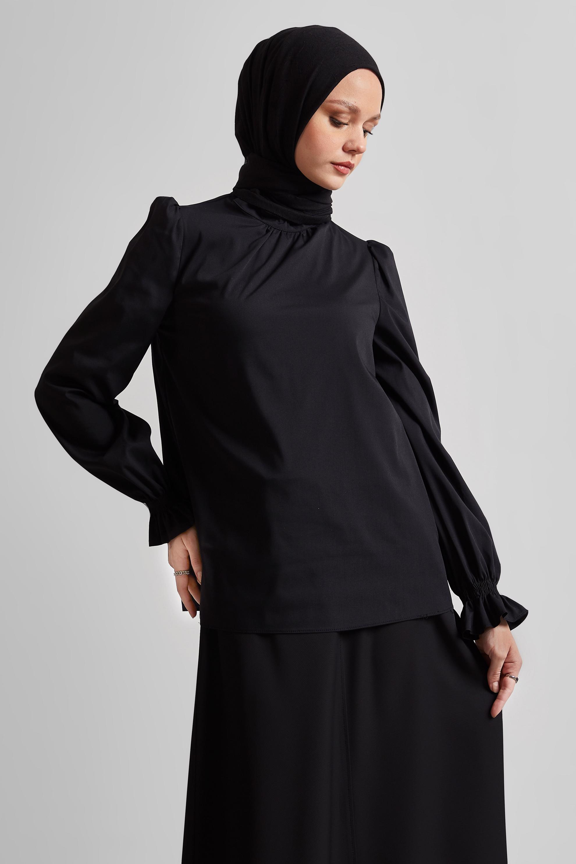 Tesettür giyim SİYAH KOL UCU LASTİKLİ BLUZ 45341