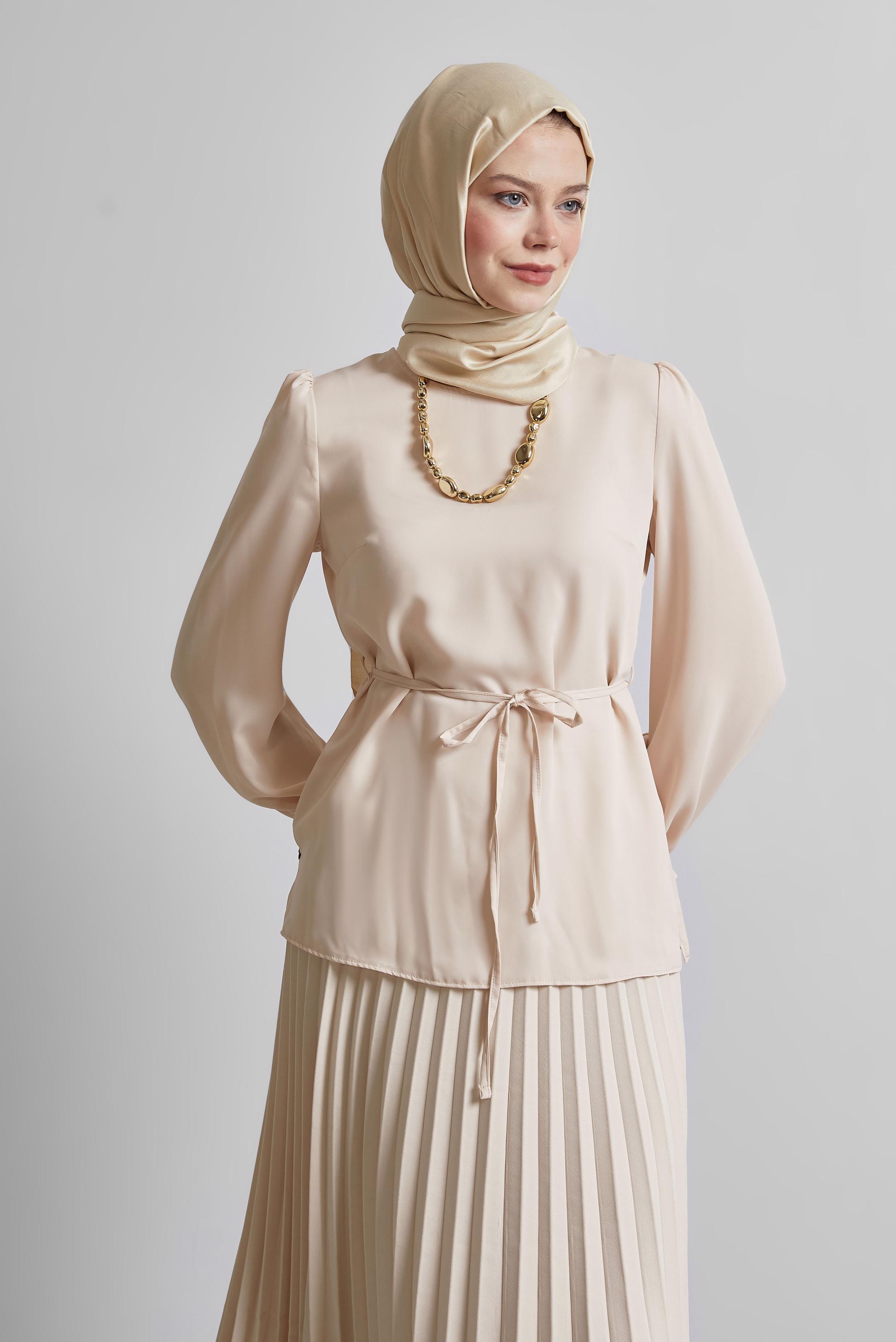 Tesettür giyim BEJ BAĞCIK DETAYLI BLUZ 45343