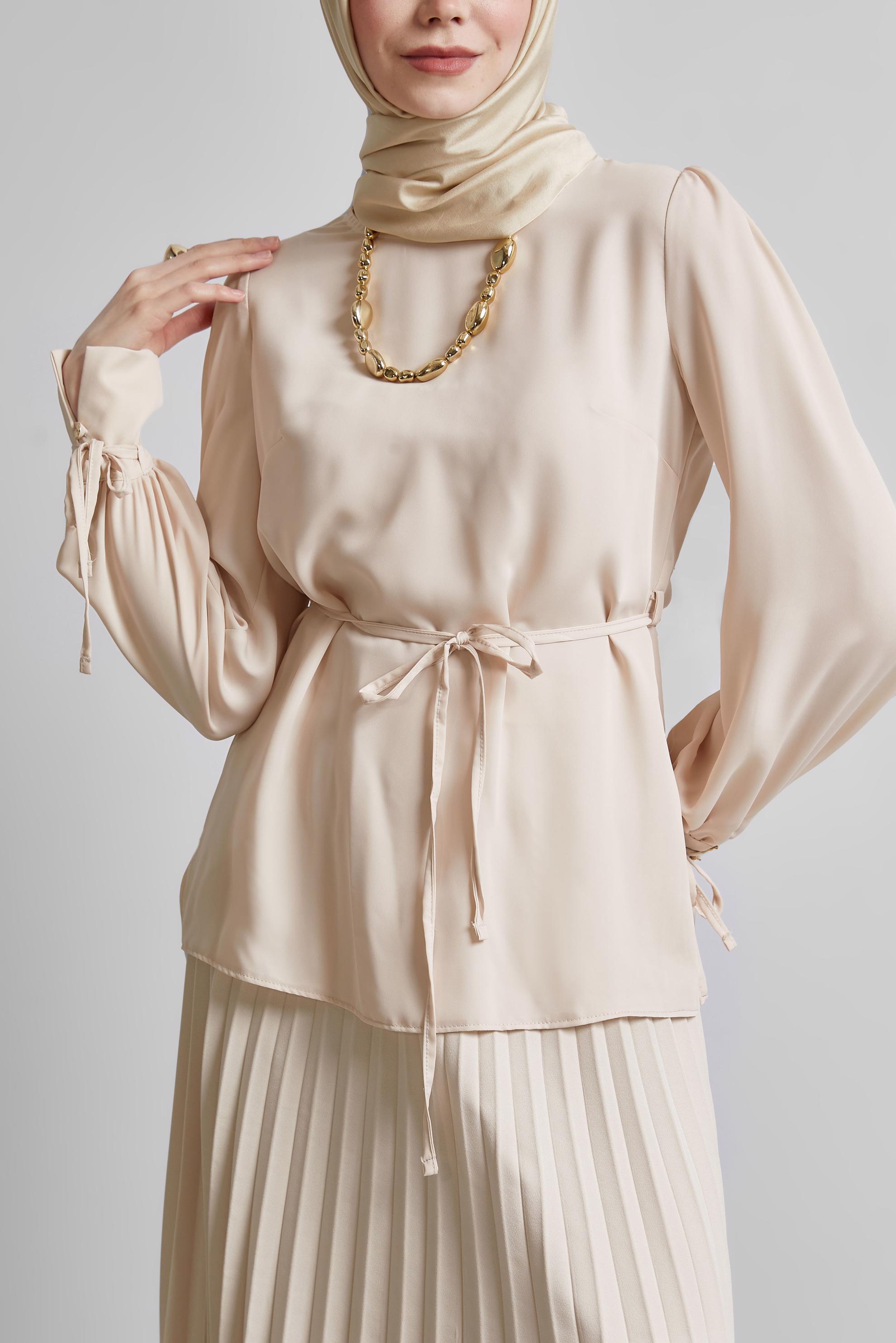 Tesettür giyim BEJ BAĞCIK DETAYLI BLUZ 45343